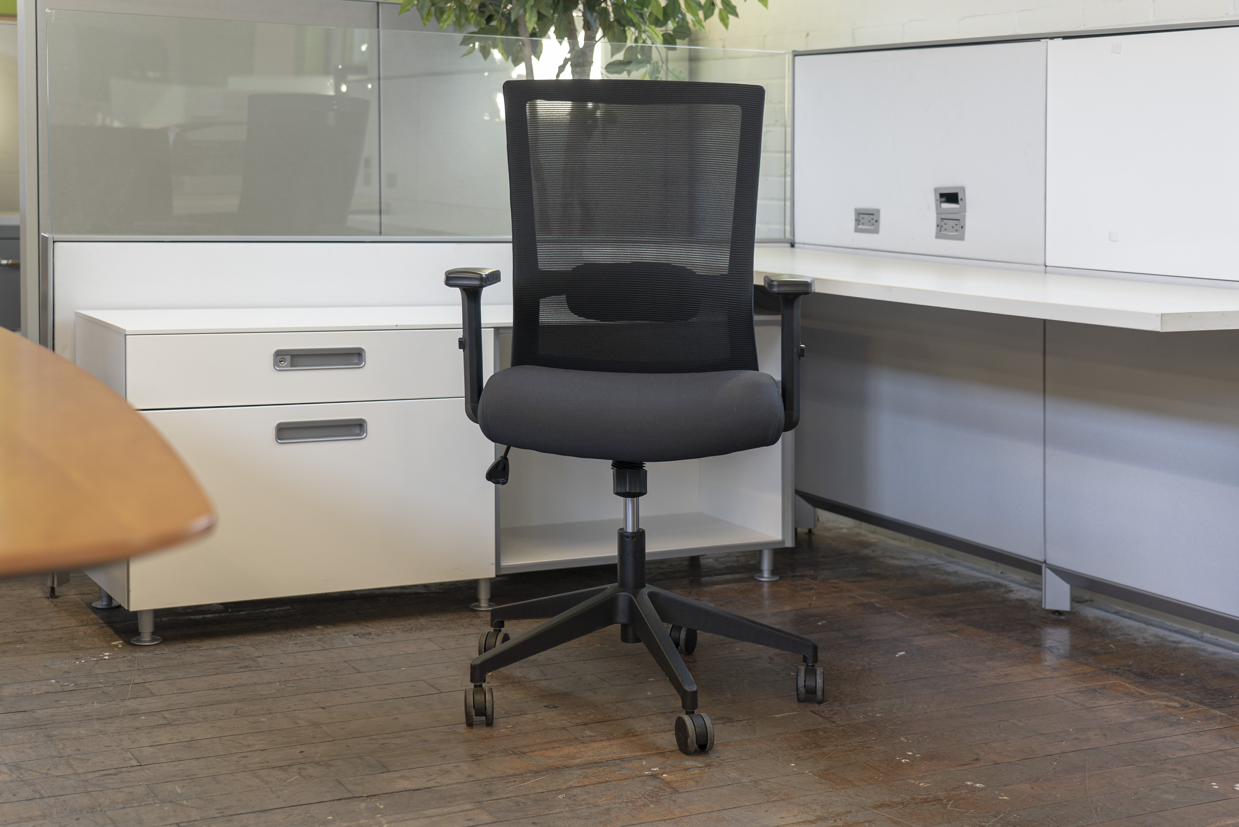 black-mesh-back-task-chairs