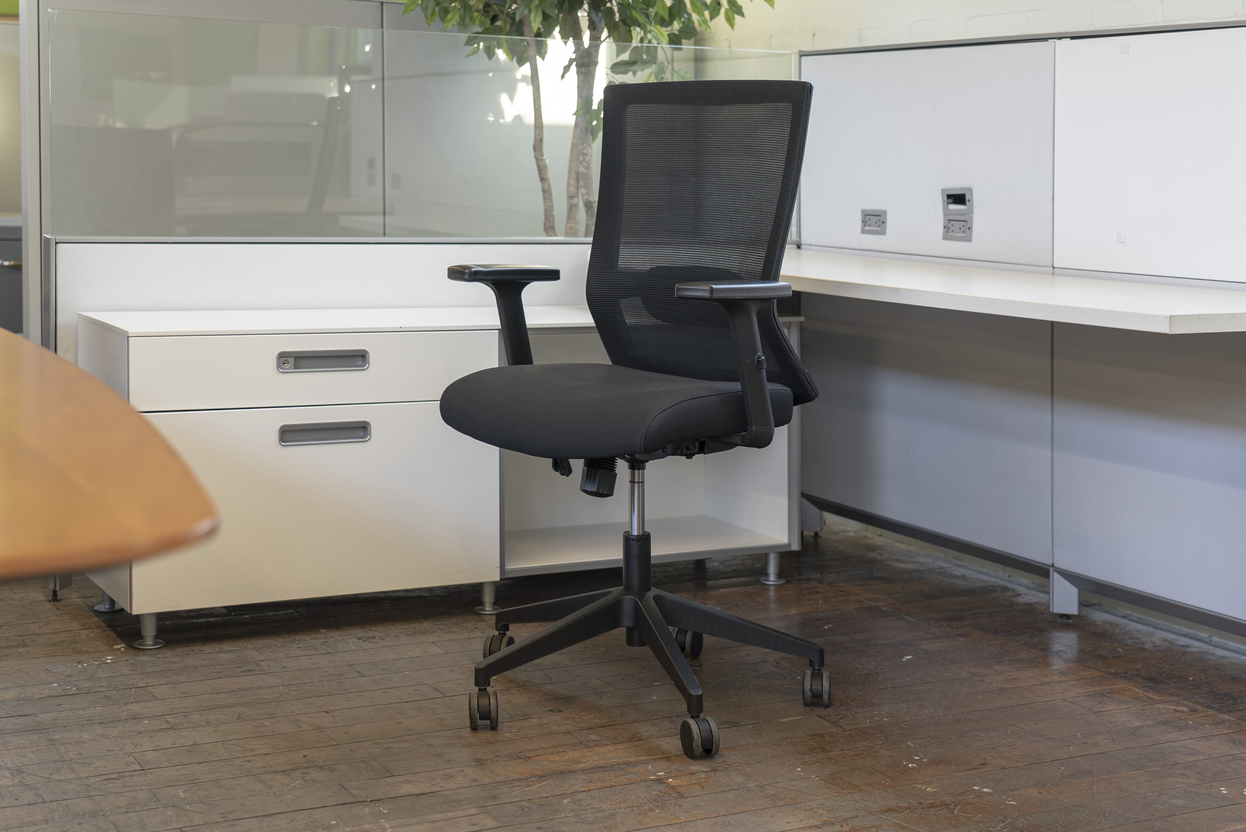 black-mesh-back-task-chairs