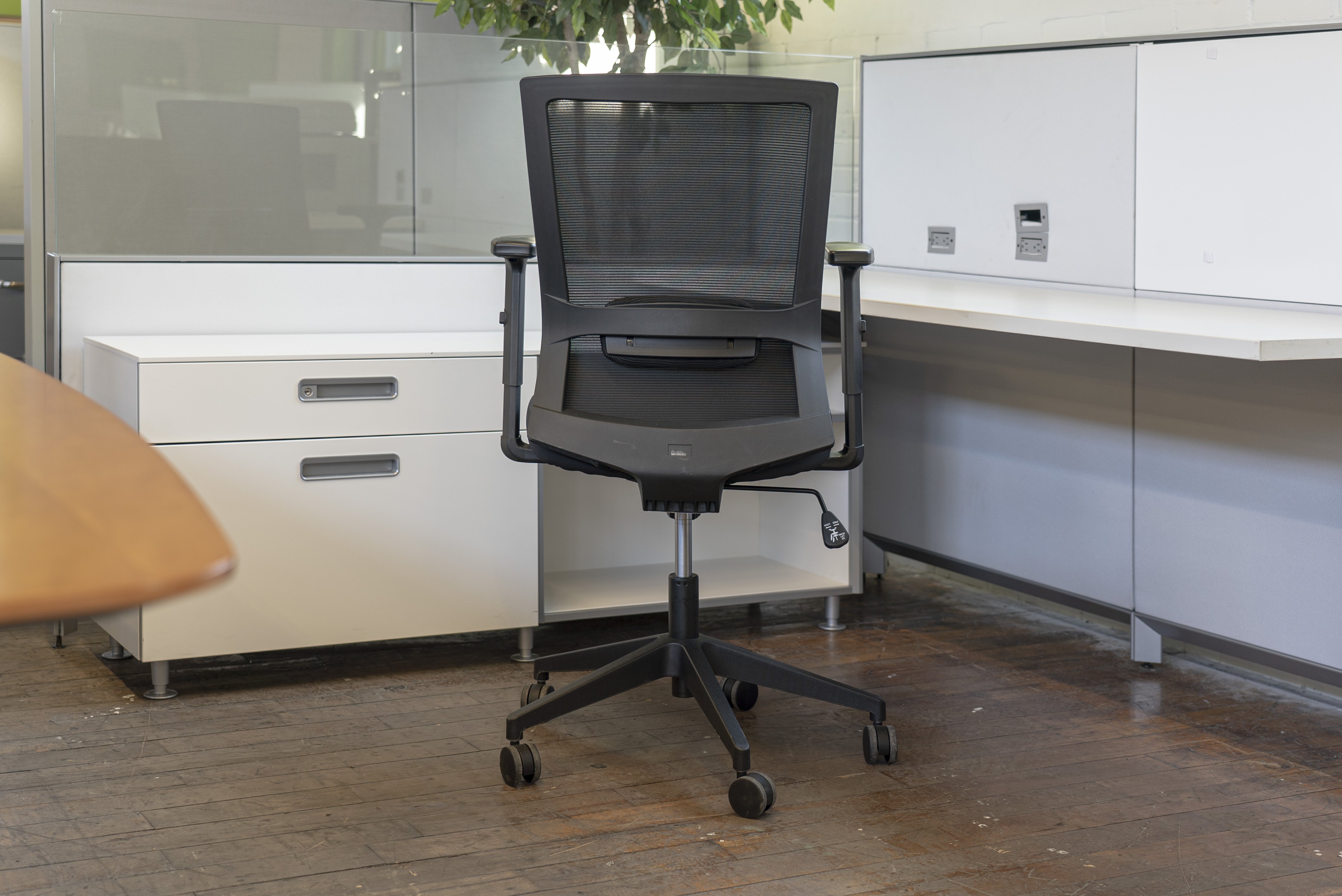 black-mesh-back-task-chairs