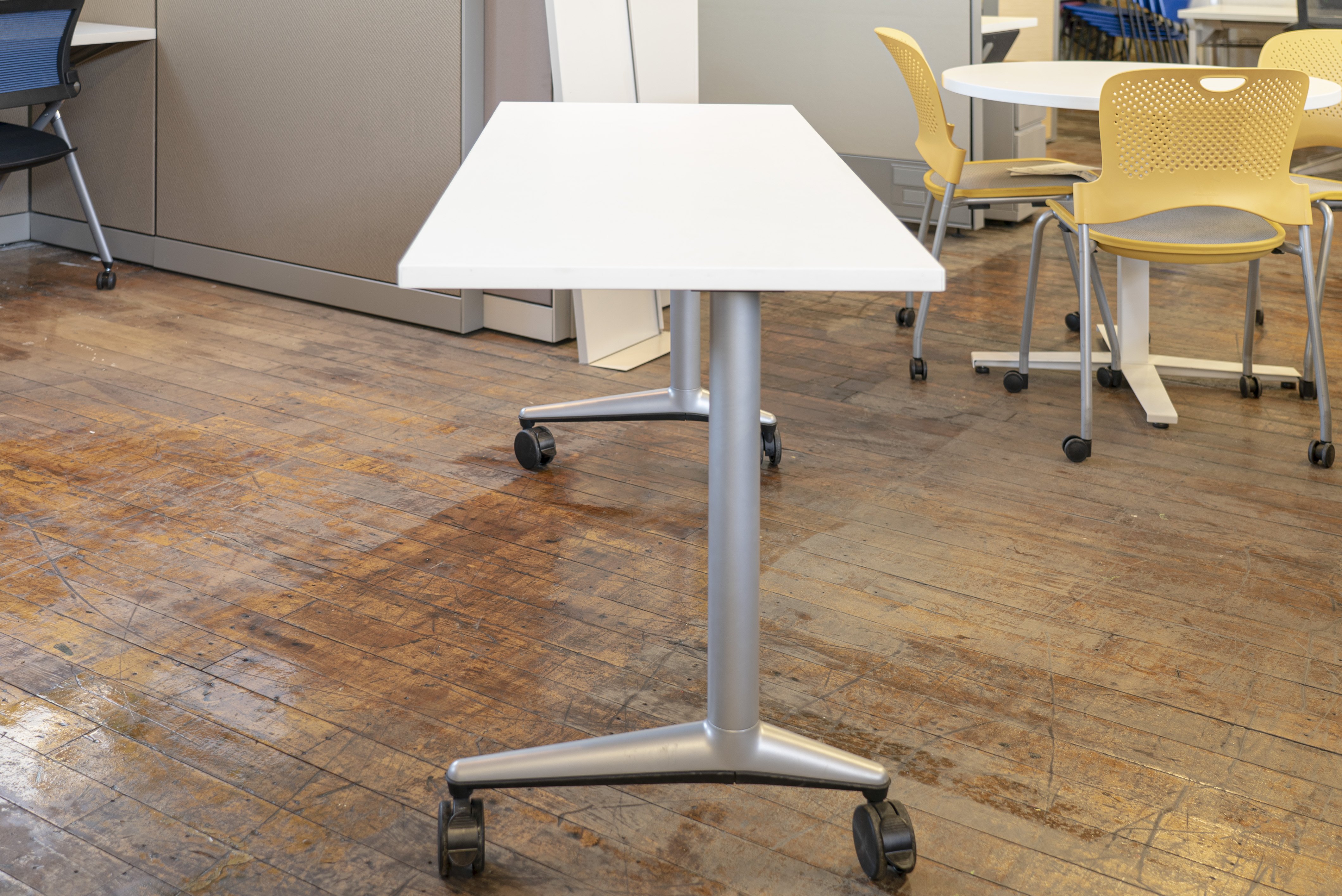 steelcase-akira-training-tables