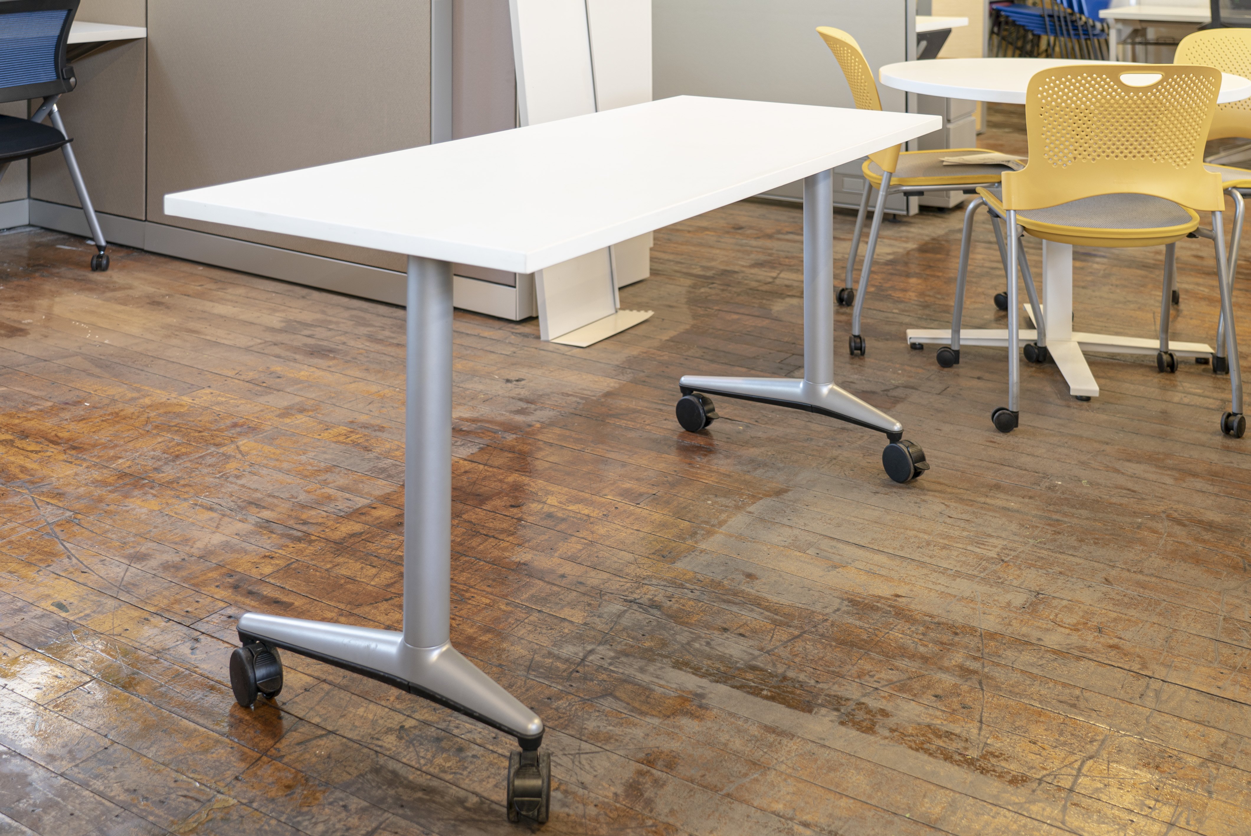 steelcase-akira-training-tables