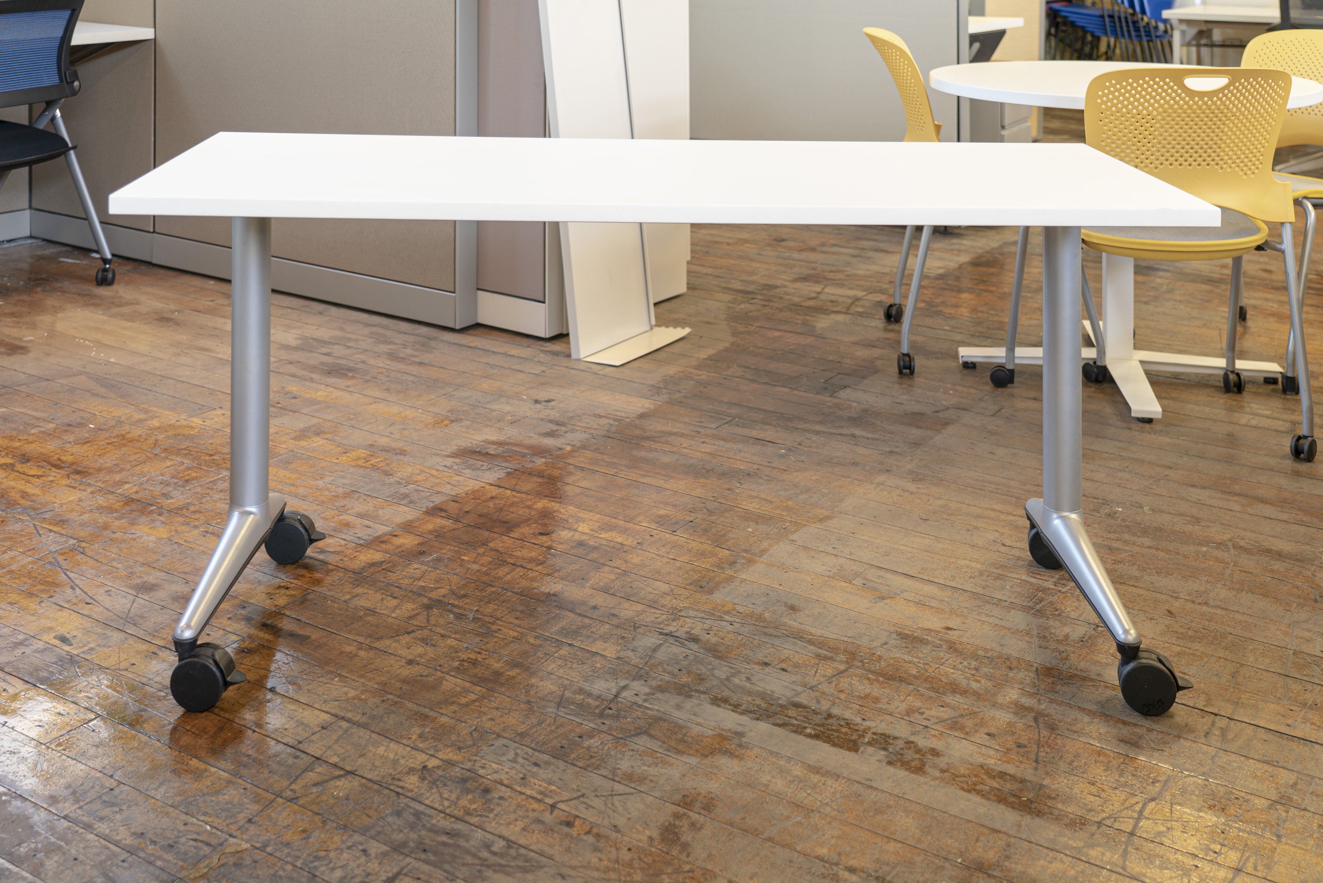 steelcase-akira-training-tables