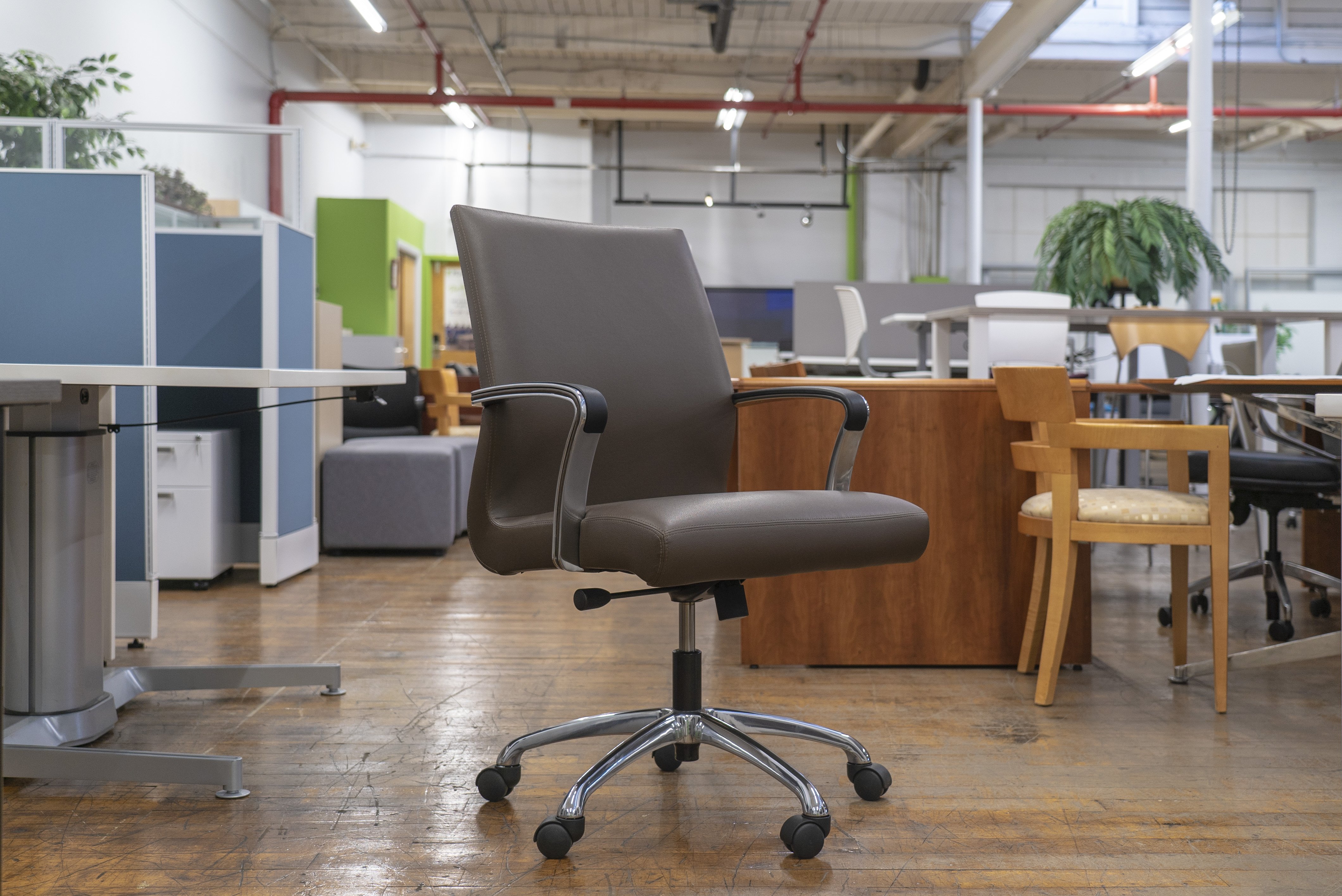 coalesse-chord-midback-conference-chairs