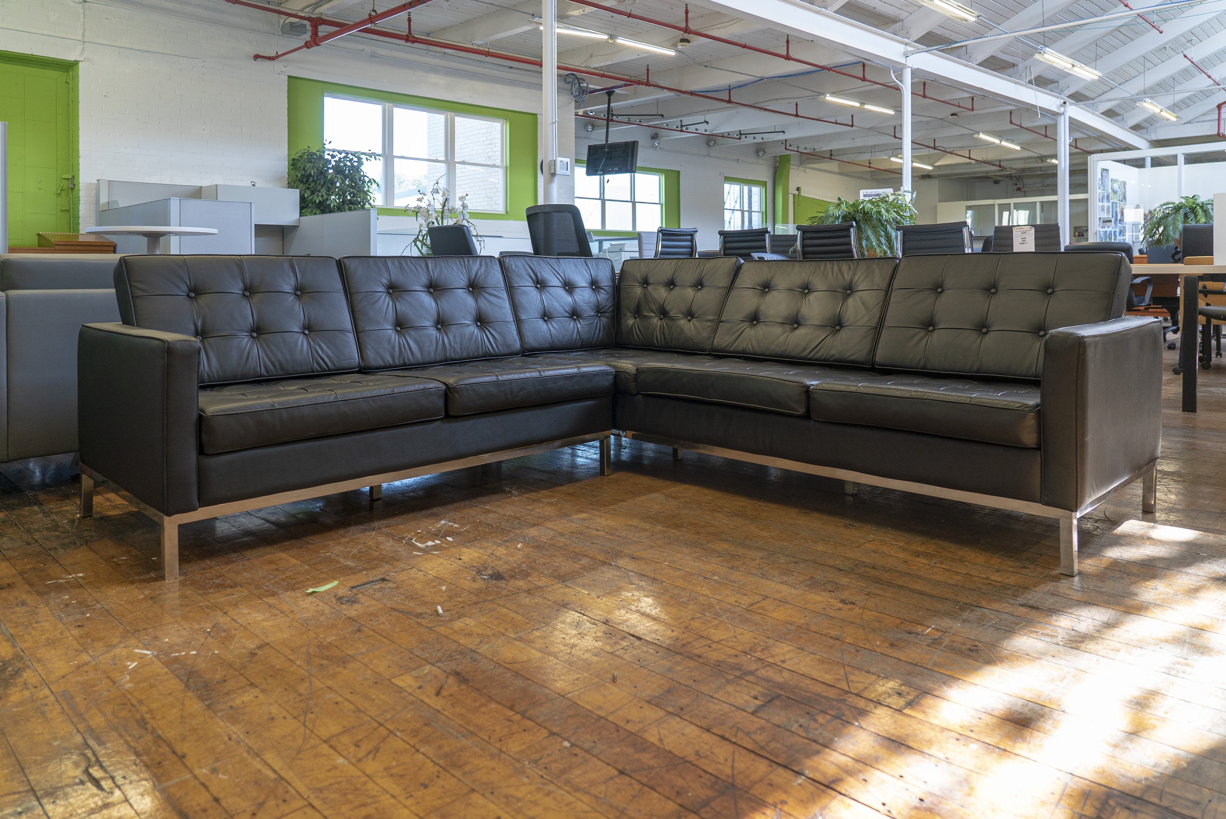 florence-knoll-style-symmetrical-corner-sectional-sofa
