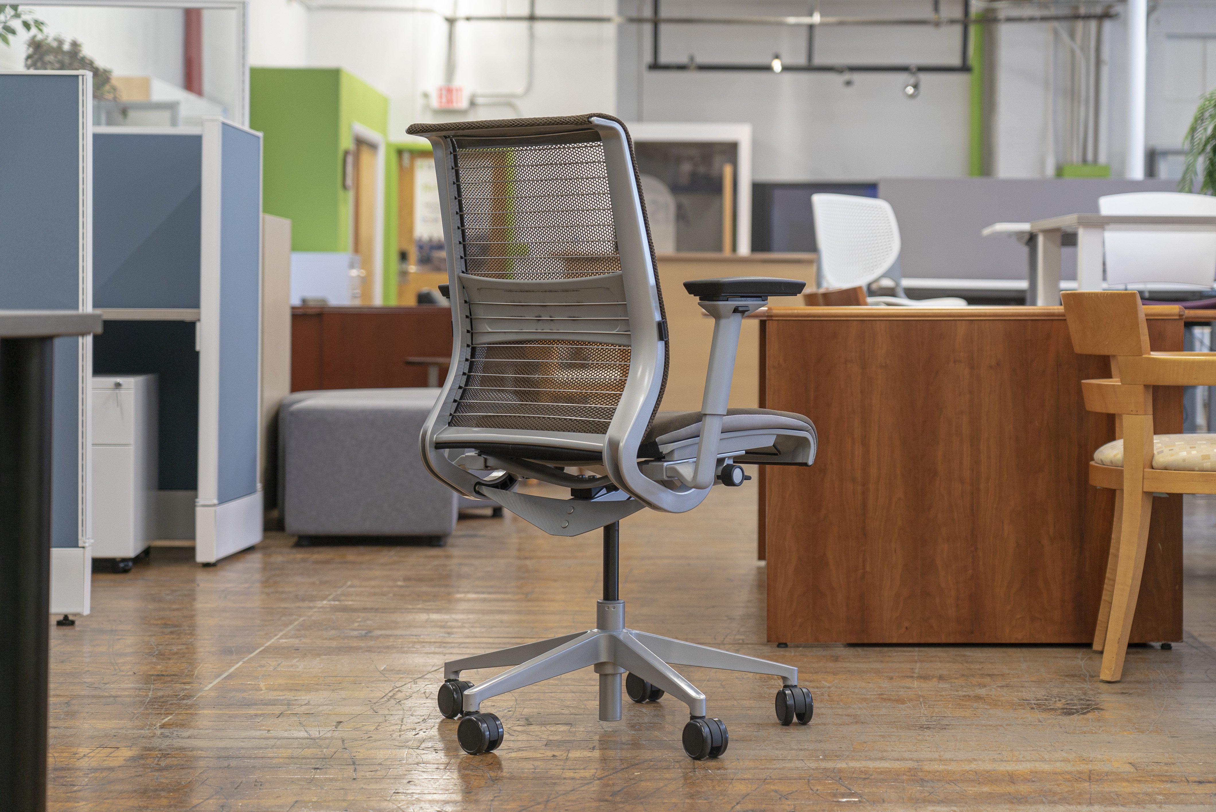 steelcase-think-v1-mesh-back-task-chairs
