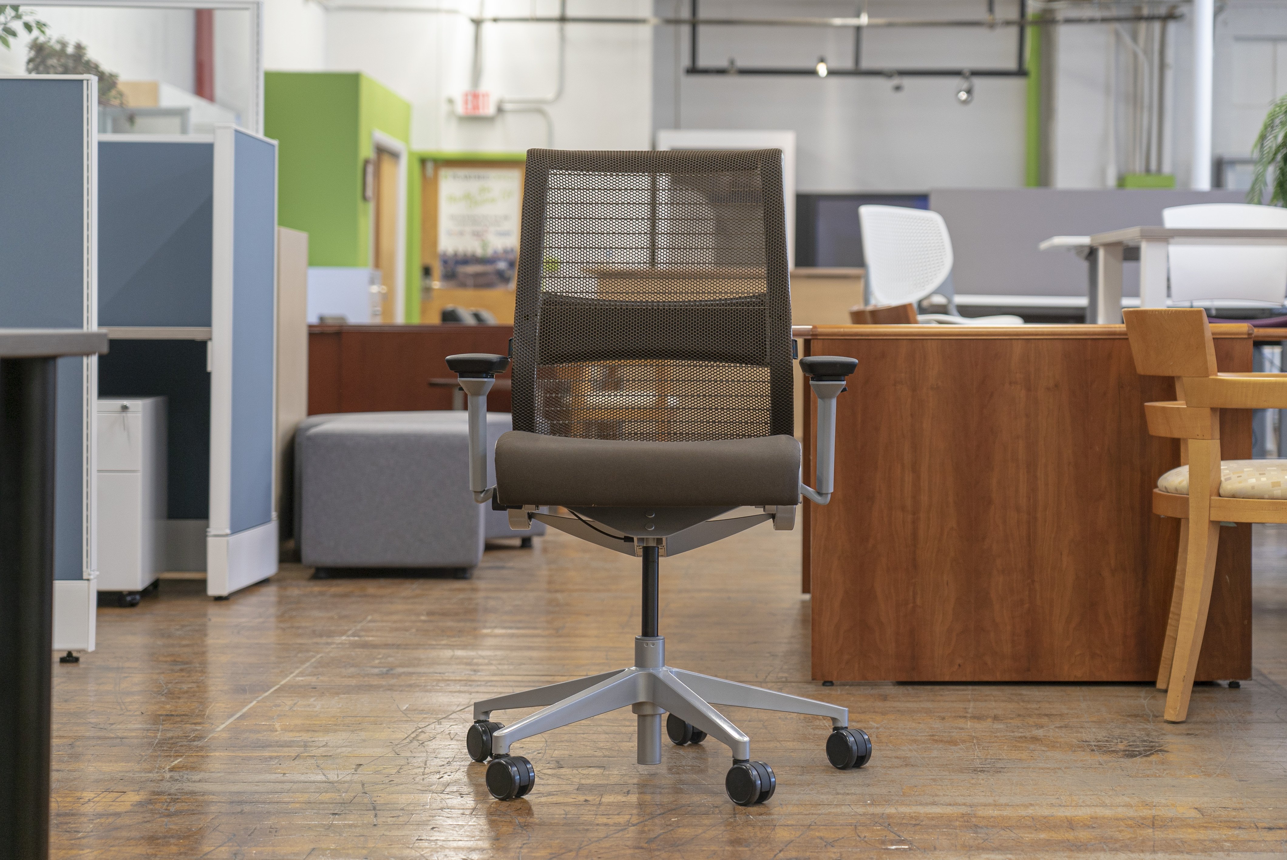 steelcase-think-v1-mesh-back-task-chairs