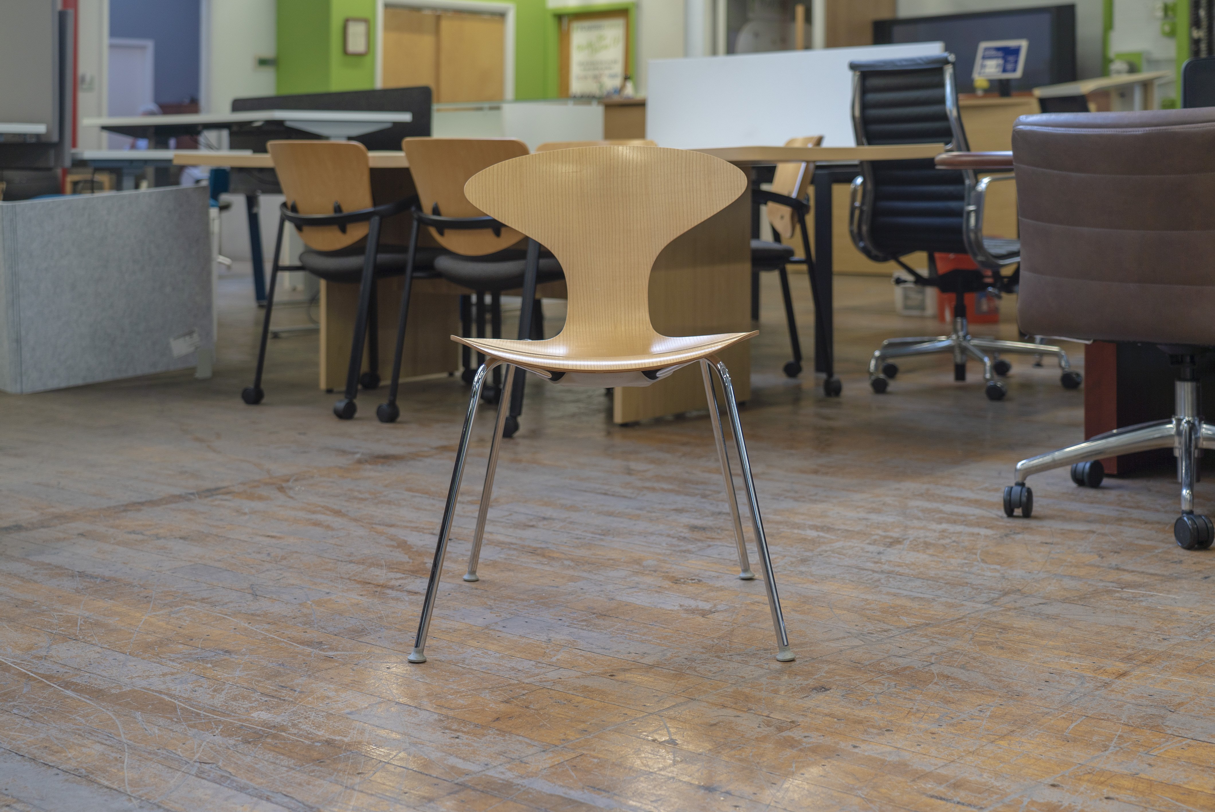 bernhardt-design-orbit-wood-stacking-guest-chairs