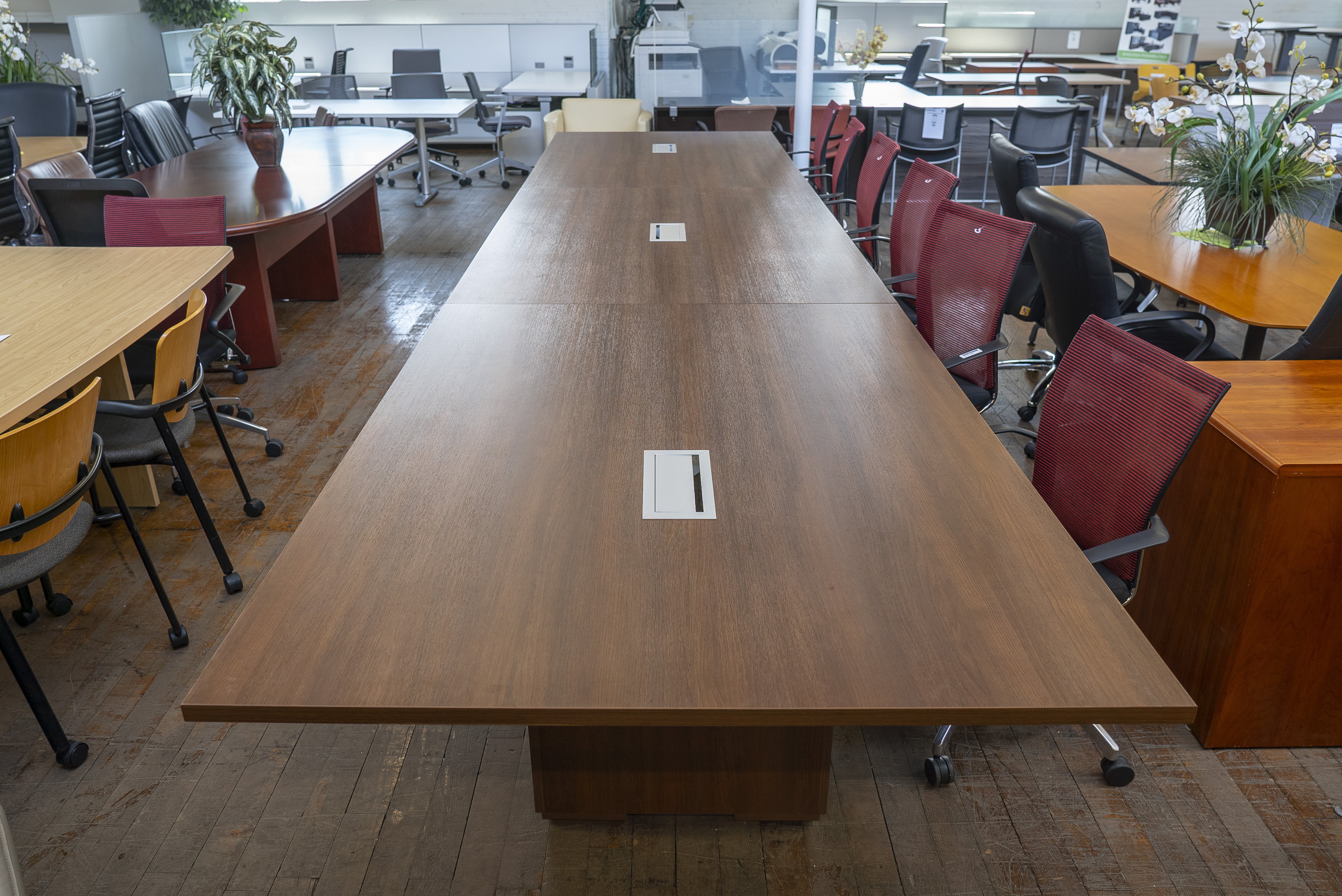 paoli-16-walnut-conference-table