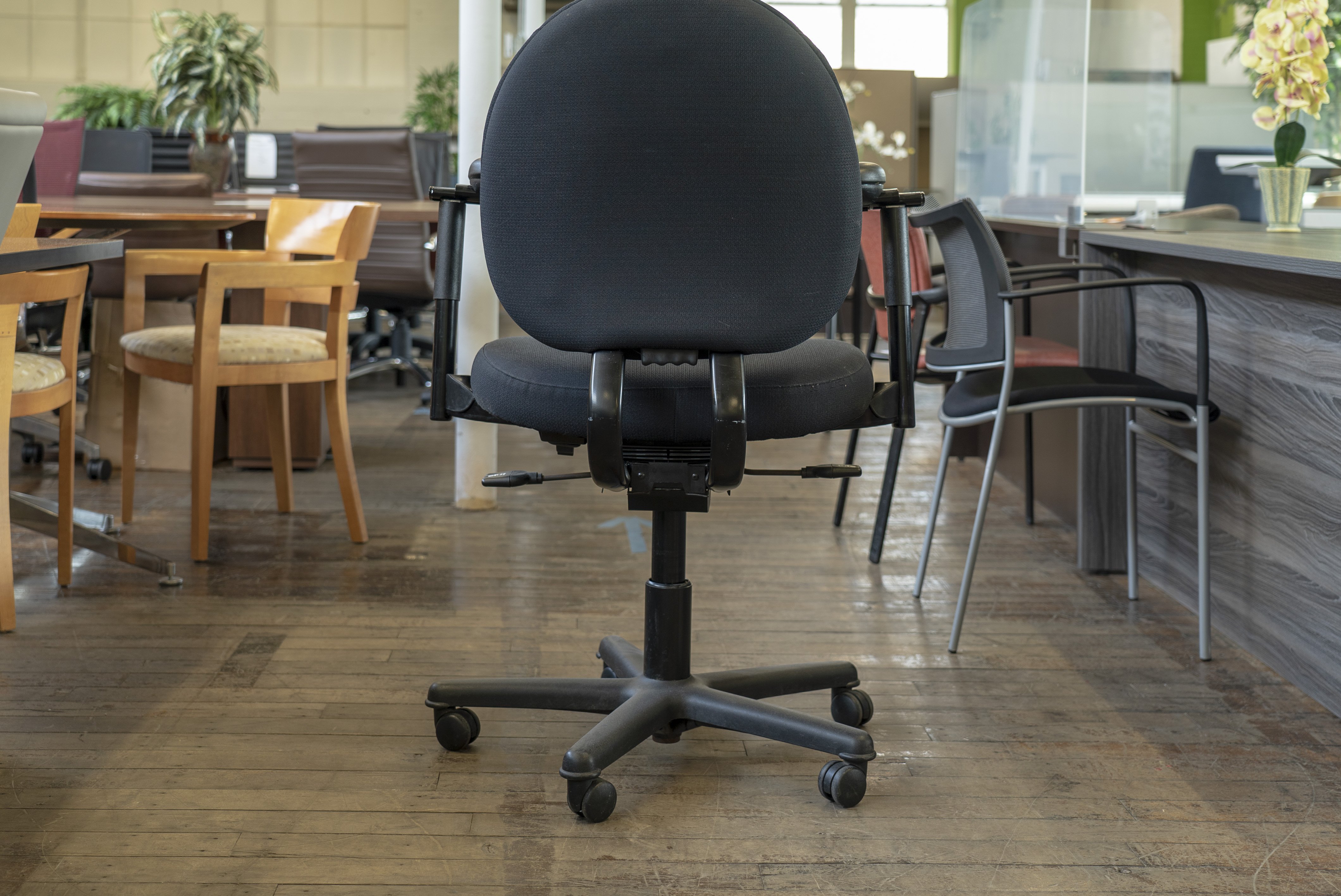 steelcase-criterion-plus-chairs