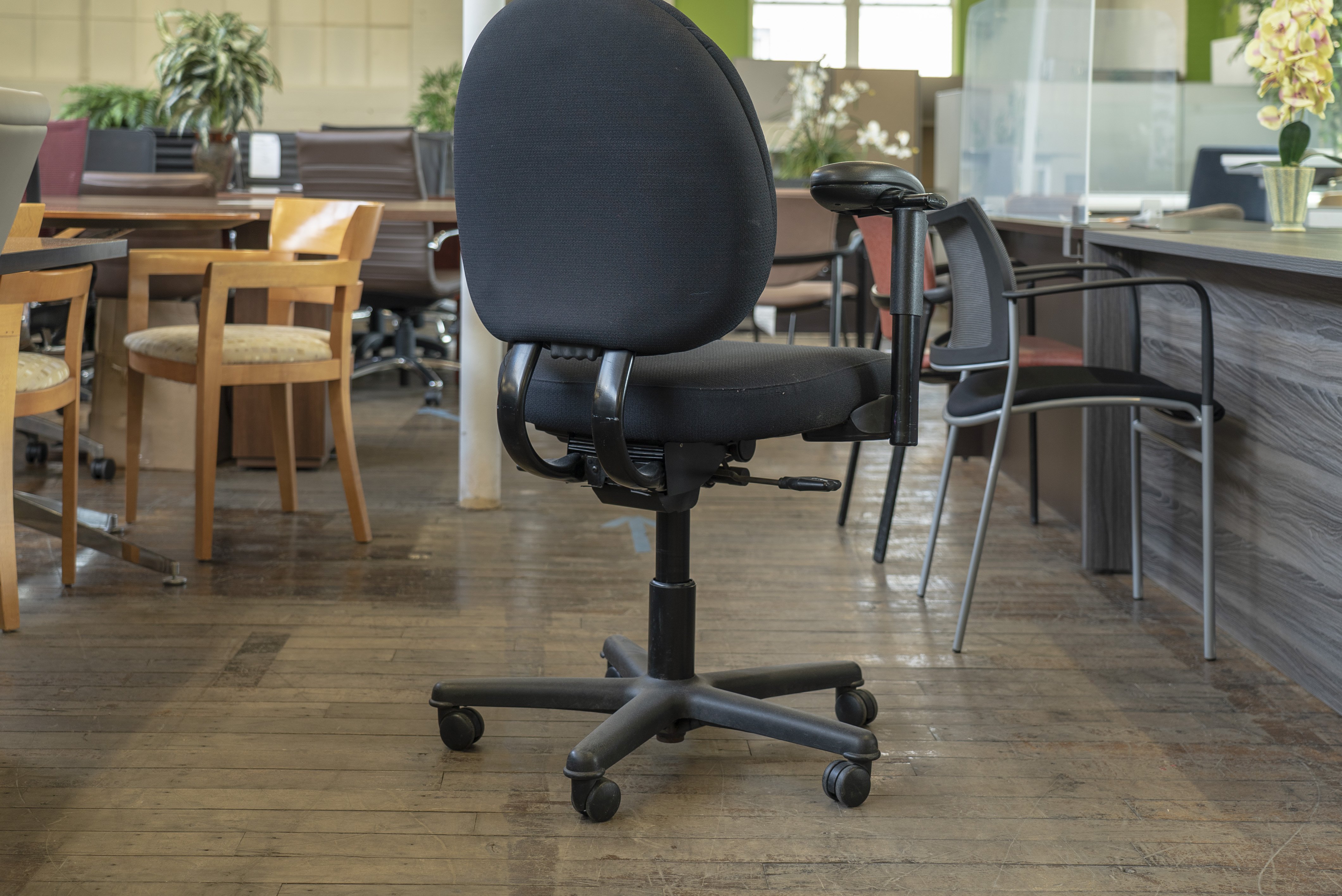 steelcase-criterion-plus-chairs