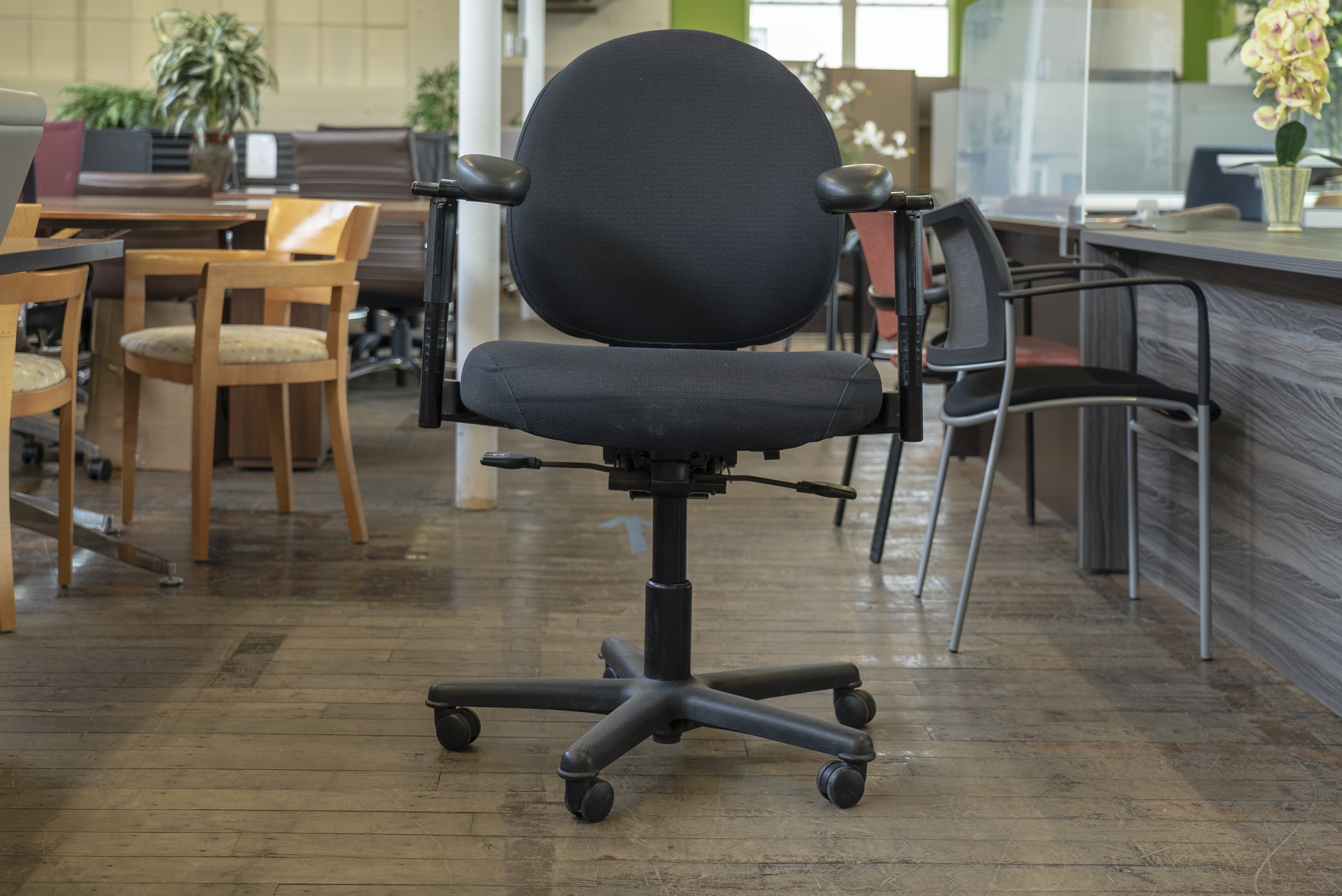 steelcase-criterion-plus-chairs
