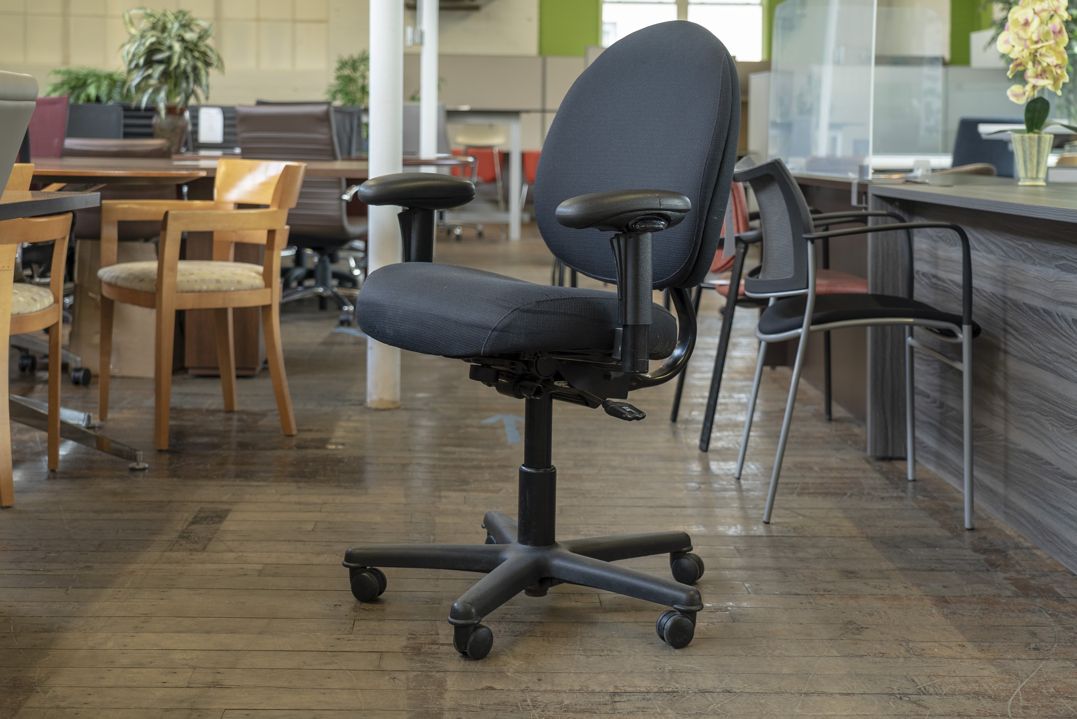 steelcase-criterion-plus-chairs