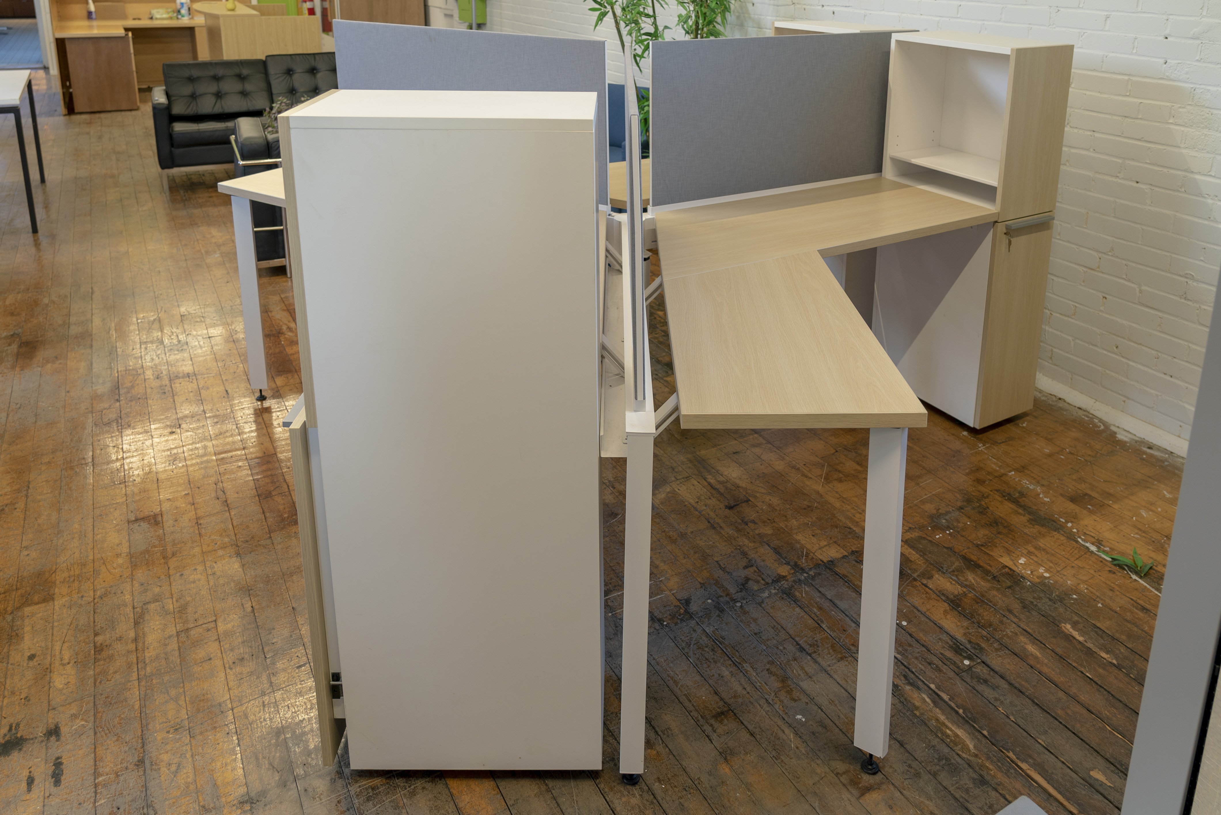 allsteel-120­­°-3-pod-workstations