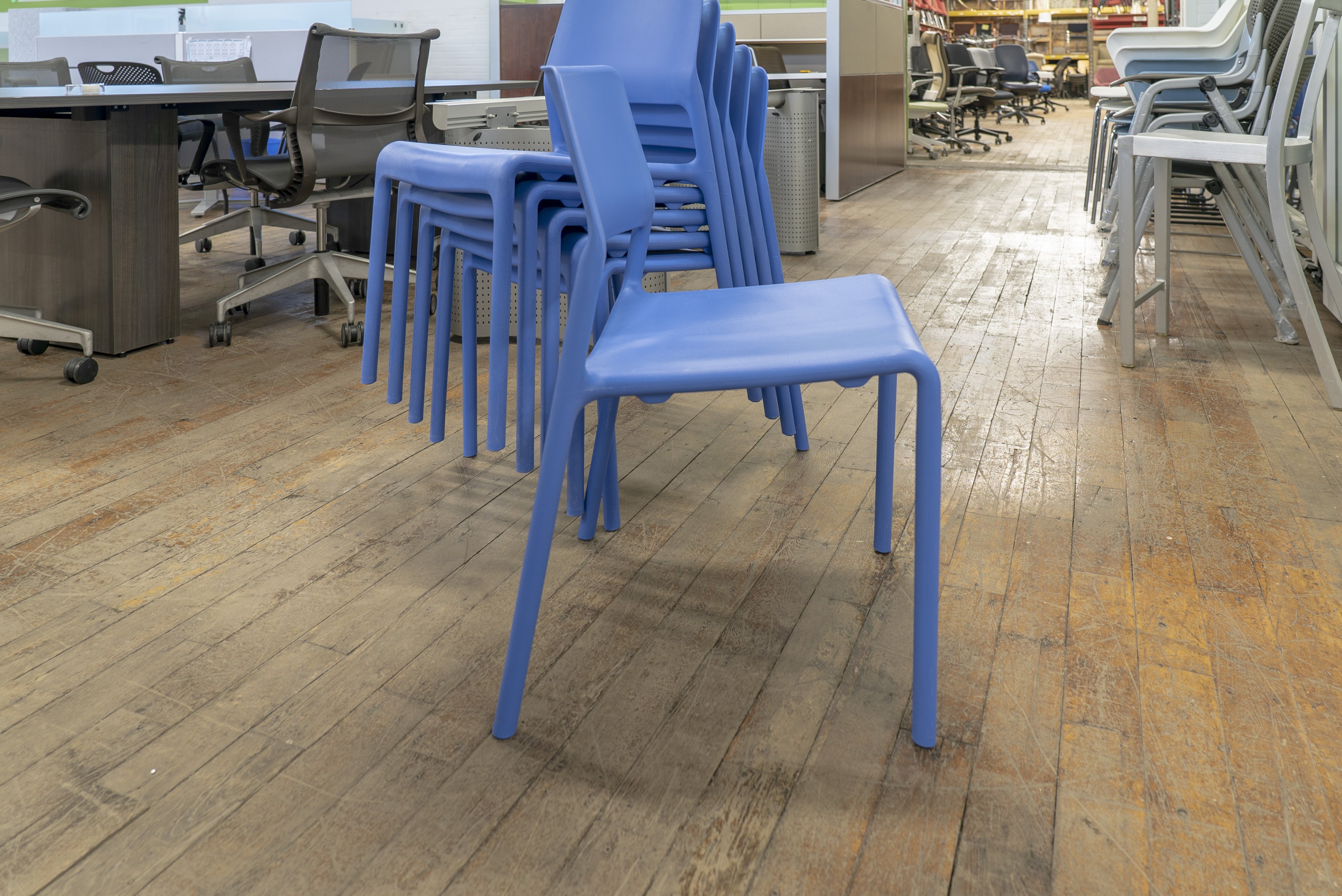 knoll-spark-stacking-side-chairs