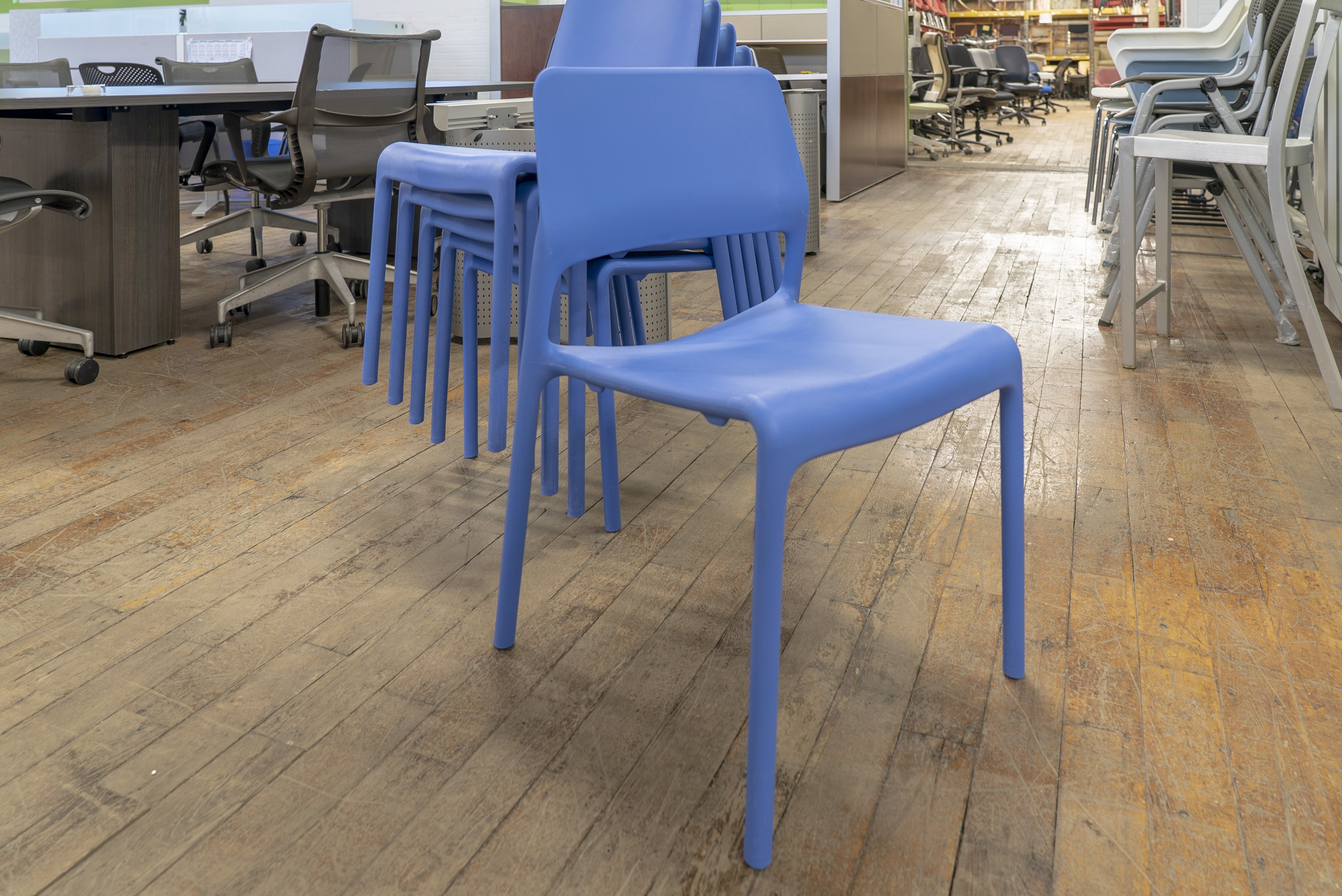 knoll-spark-stacking-side-chairs