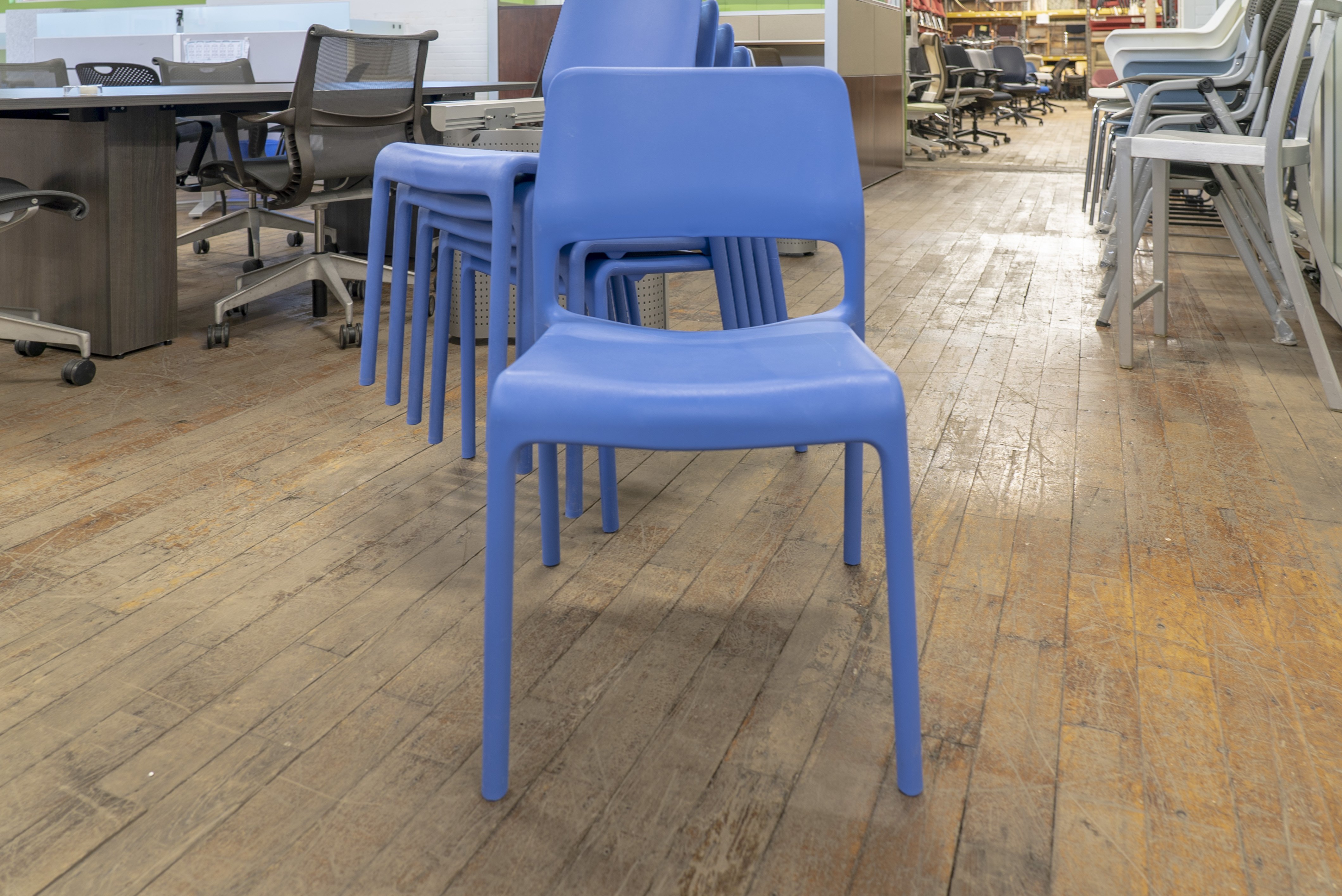 knoll-spark-stacking-side-chairs
