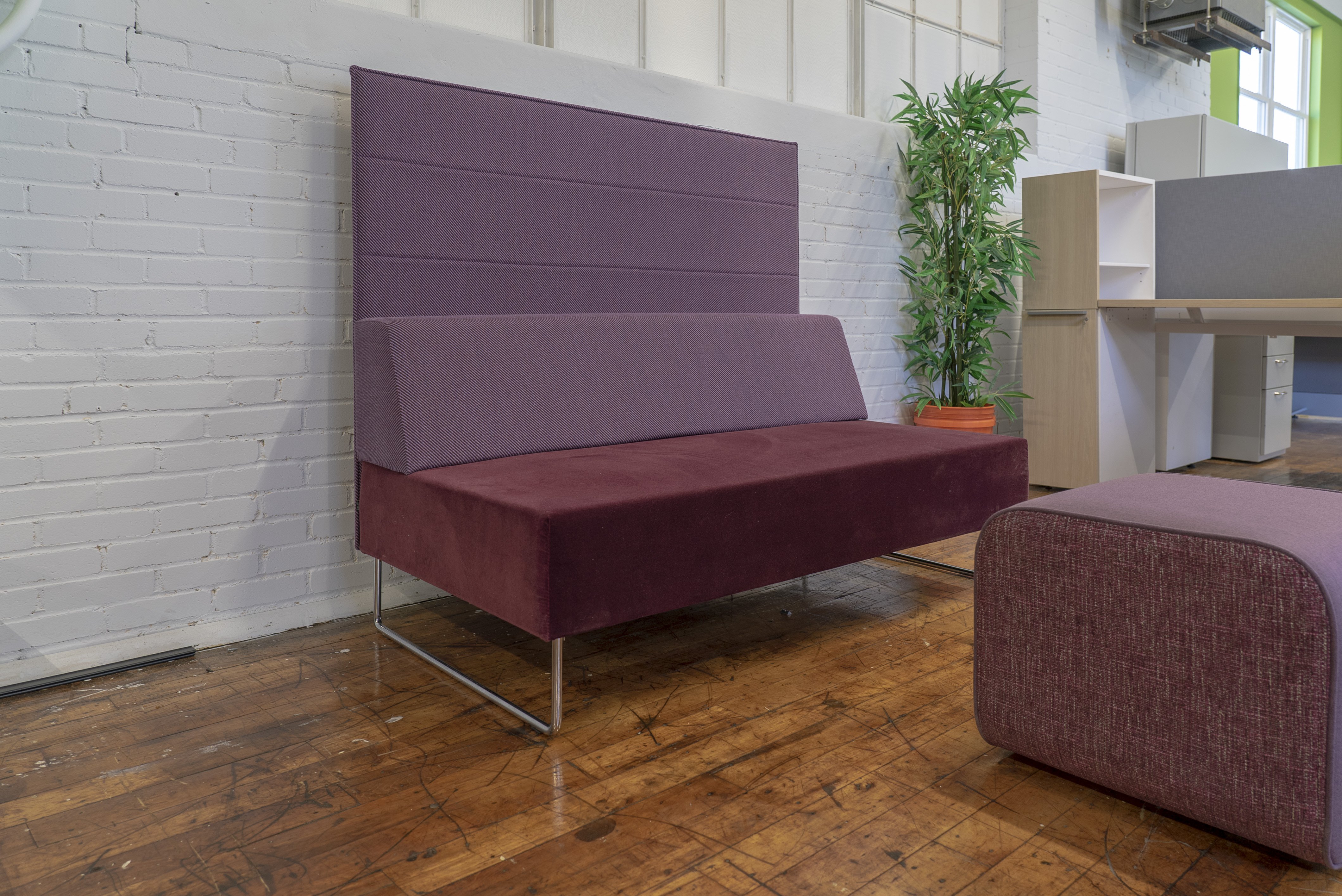 coalesse-bix-banquette