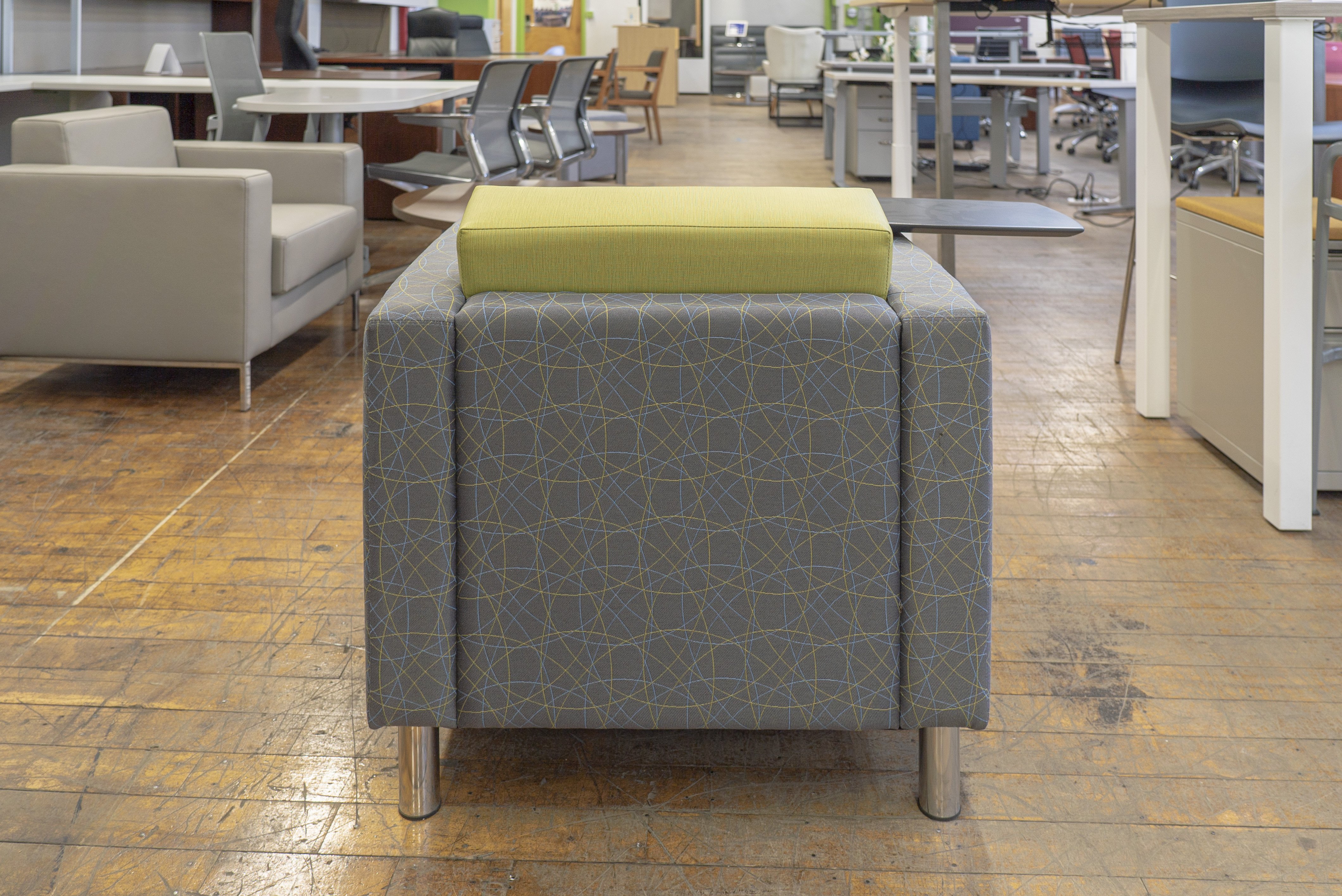 global-citi-lounge-chairs-with-tablets
