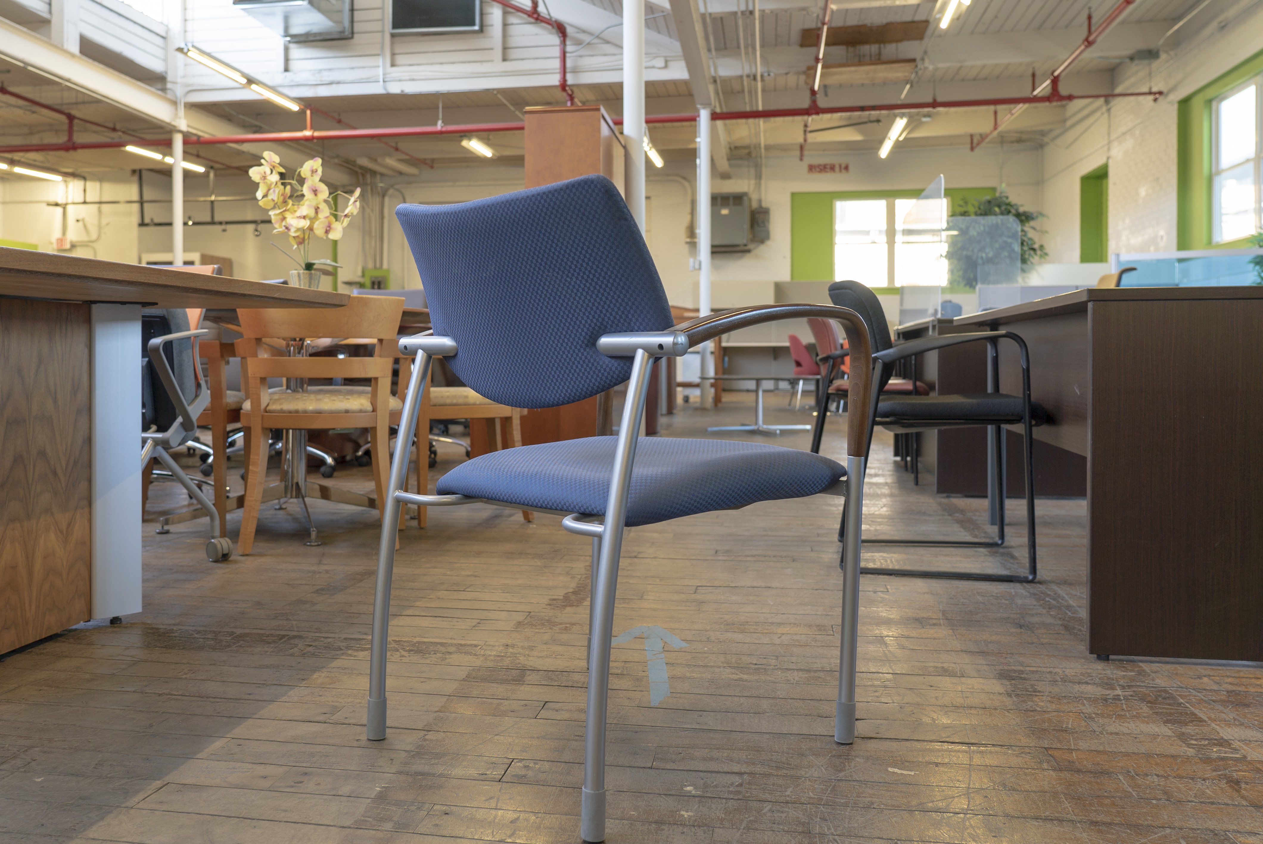 gunlocke-molti-guest-chairs