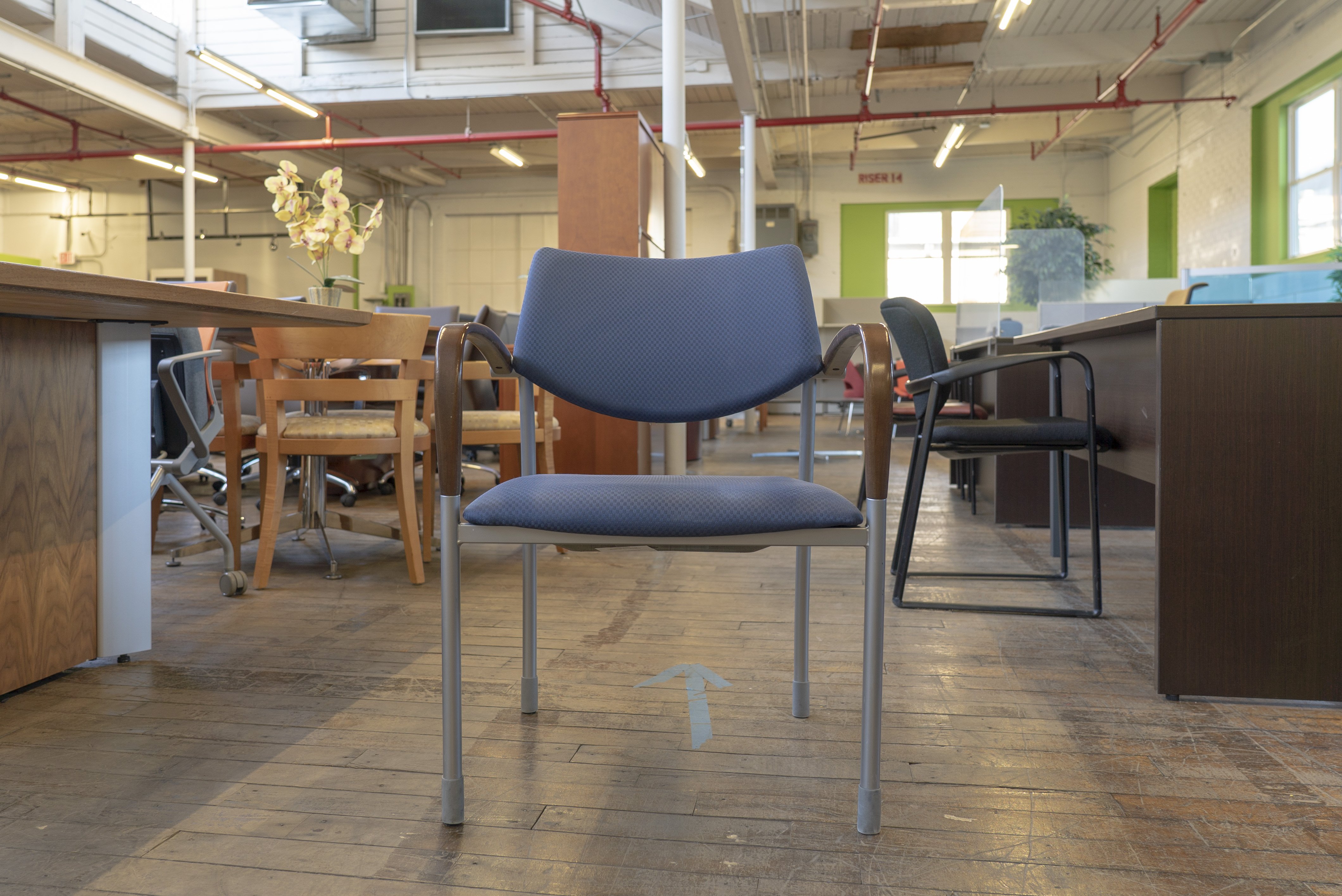 gunlocke-molti-guest-chairs