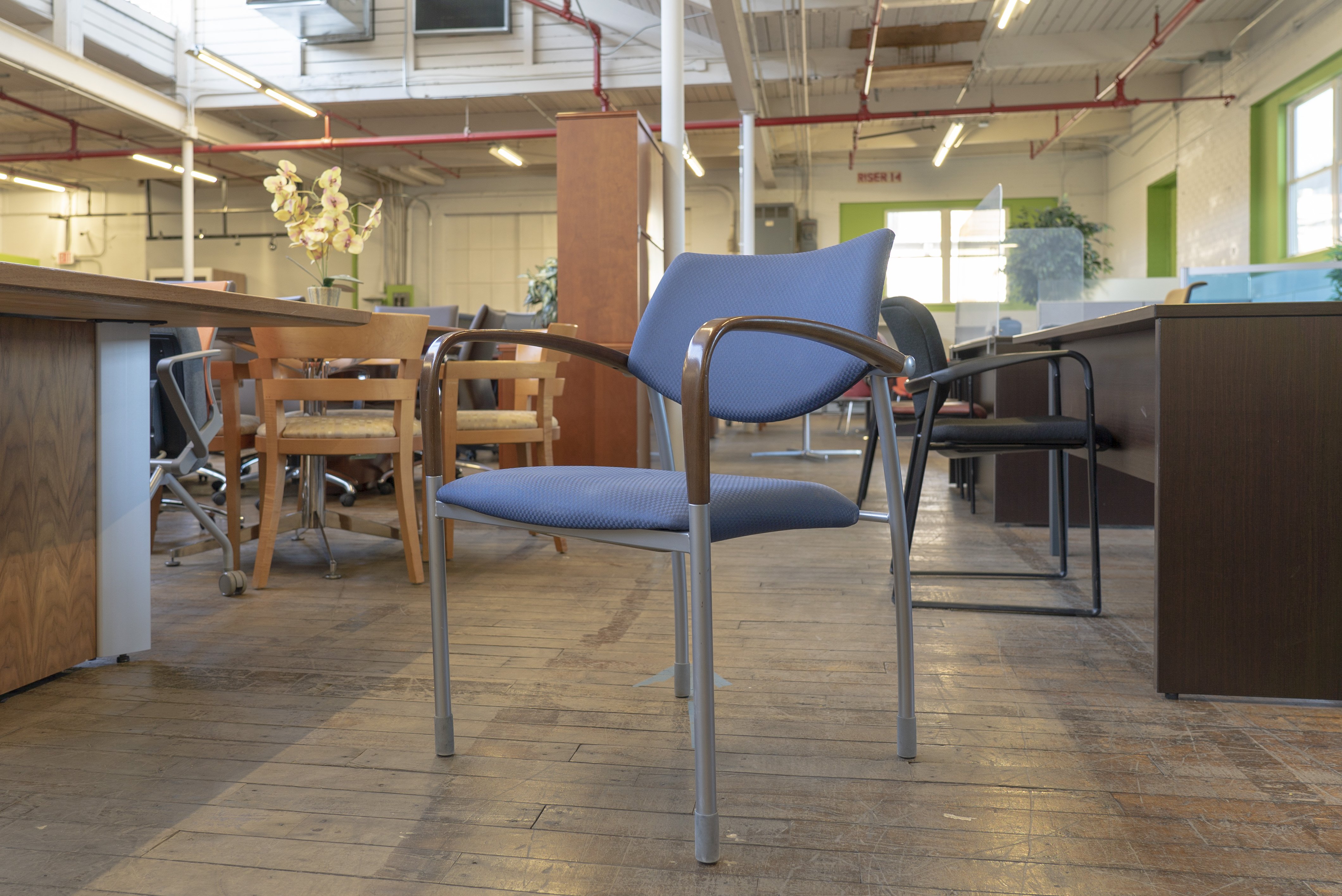 gunlocke-molti-guest-chairs