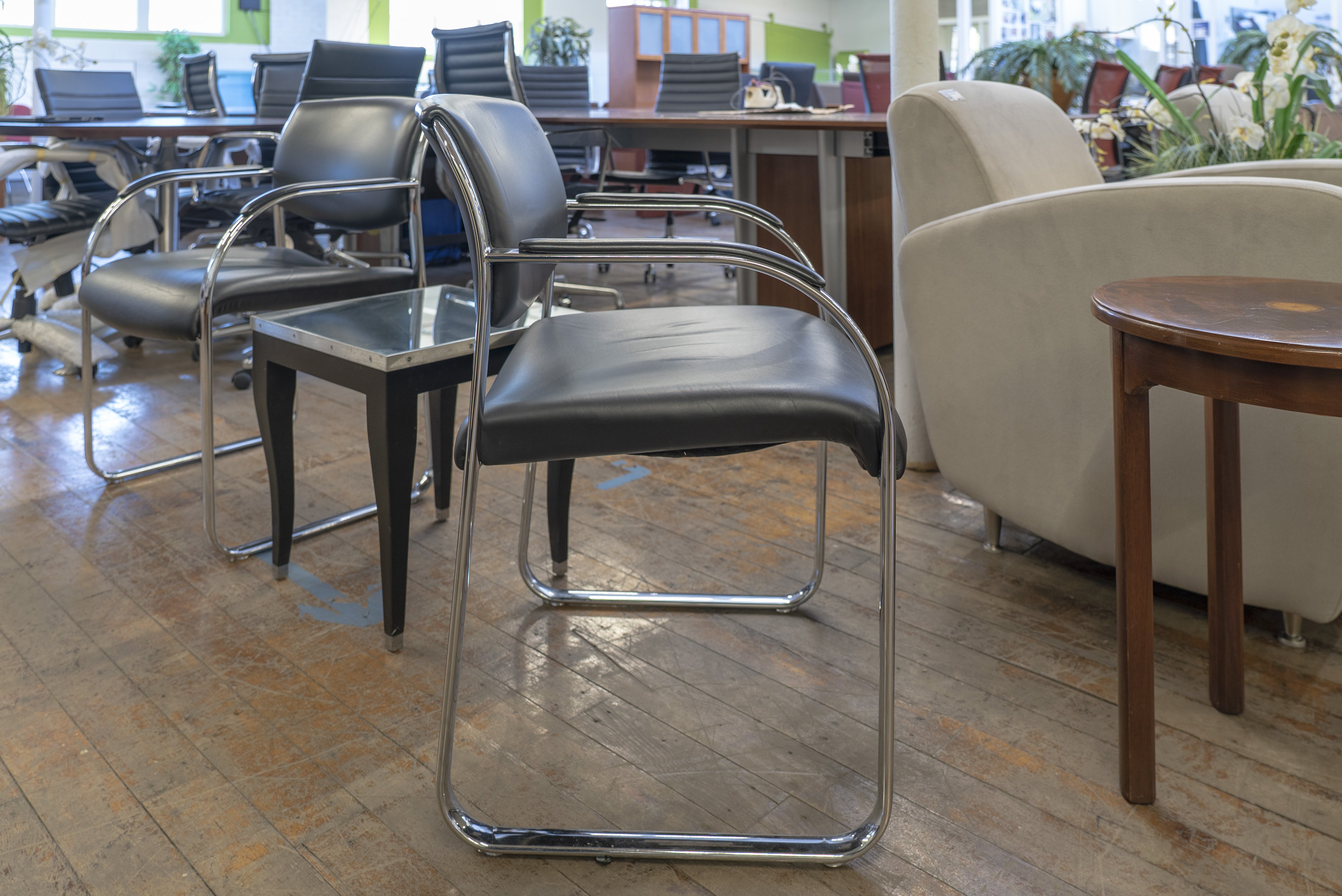 knoll-snodgrass-black-leather-chairs