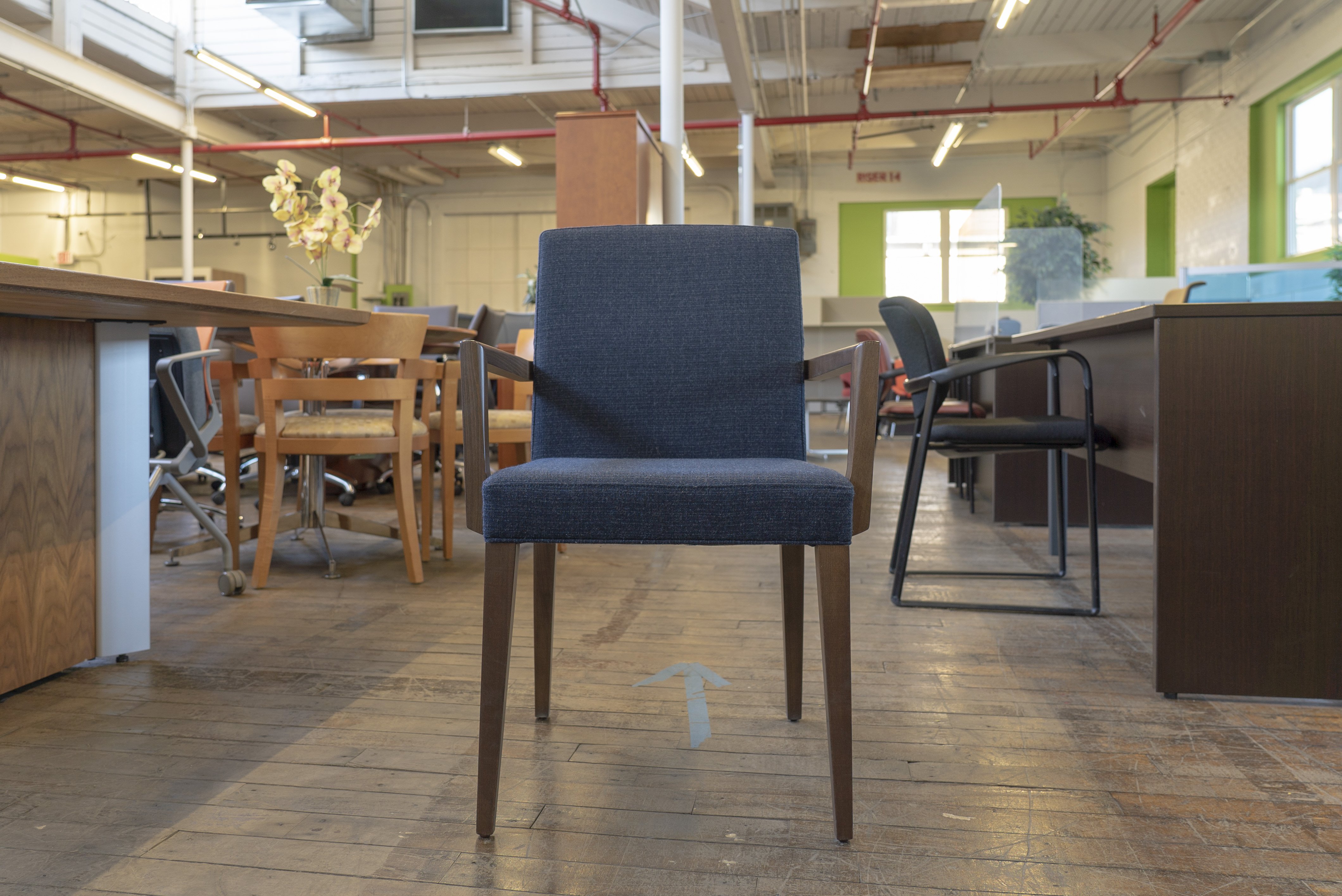 montbel-charme-guest-chairs