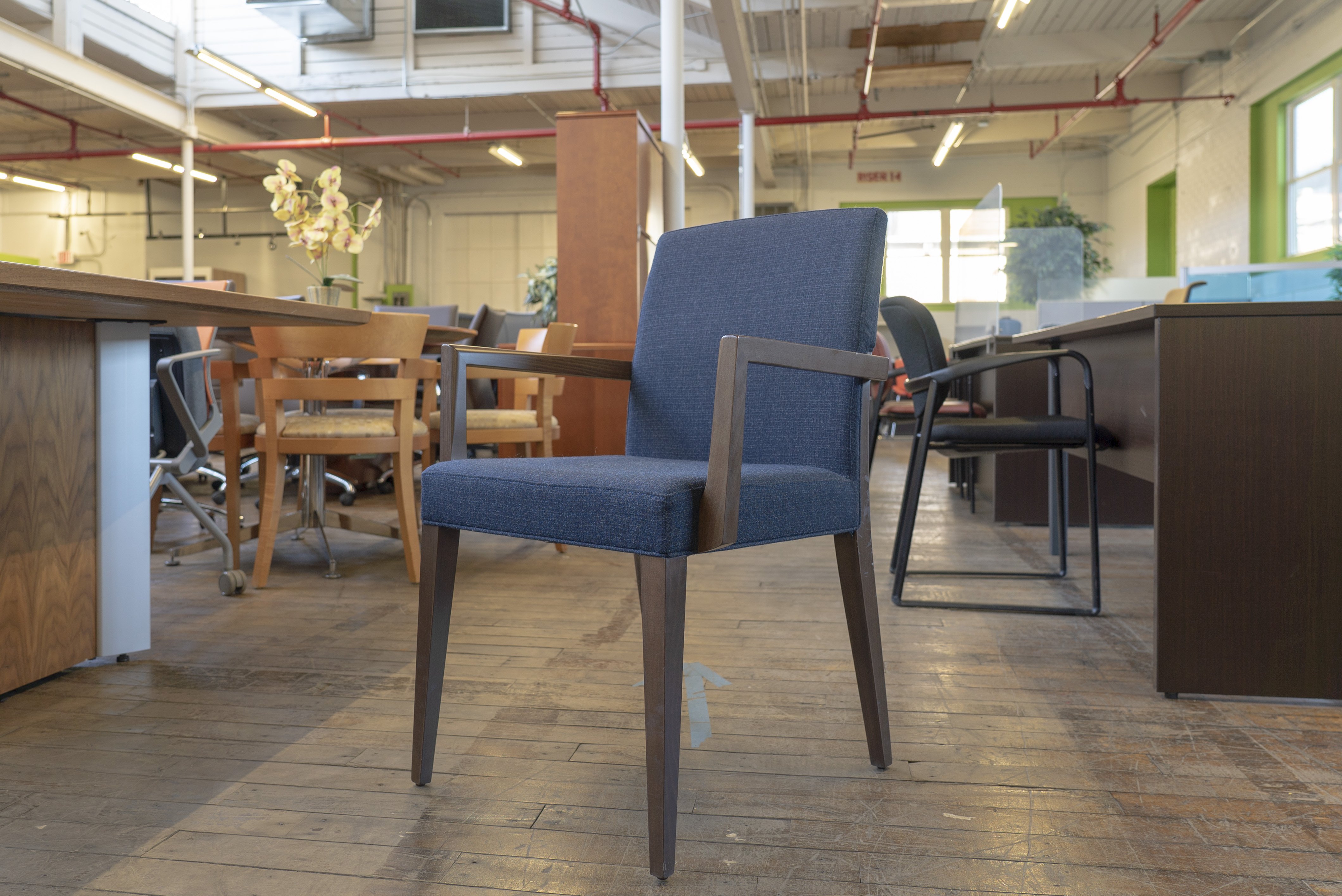 montbel-charme-guest-chairs