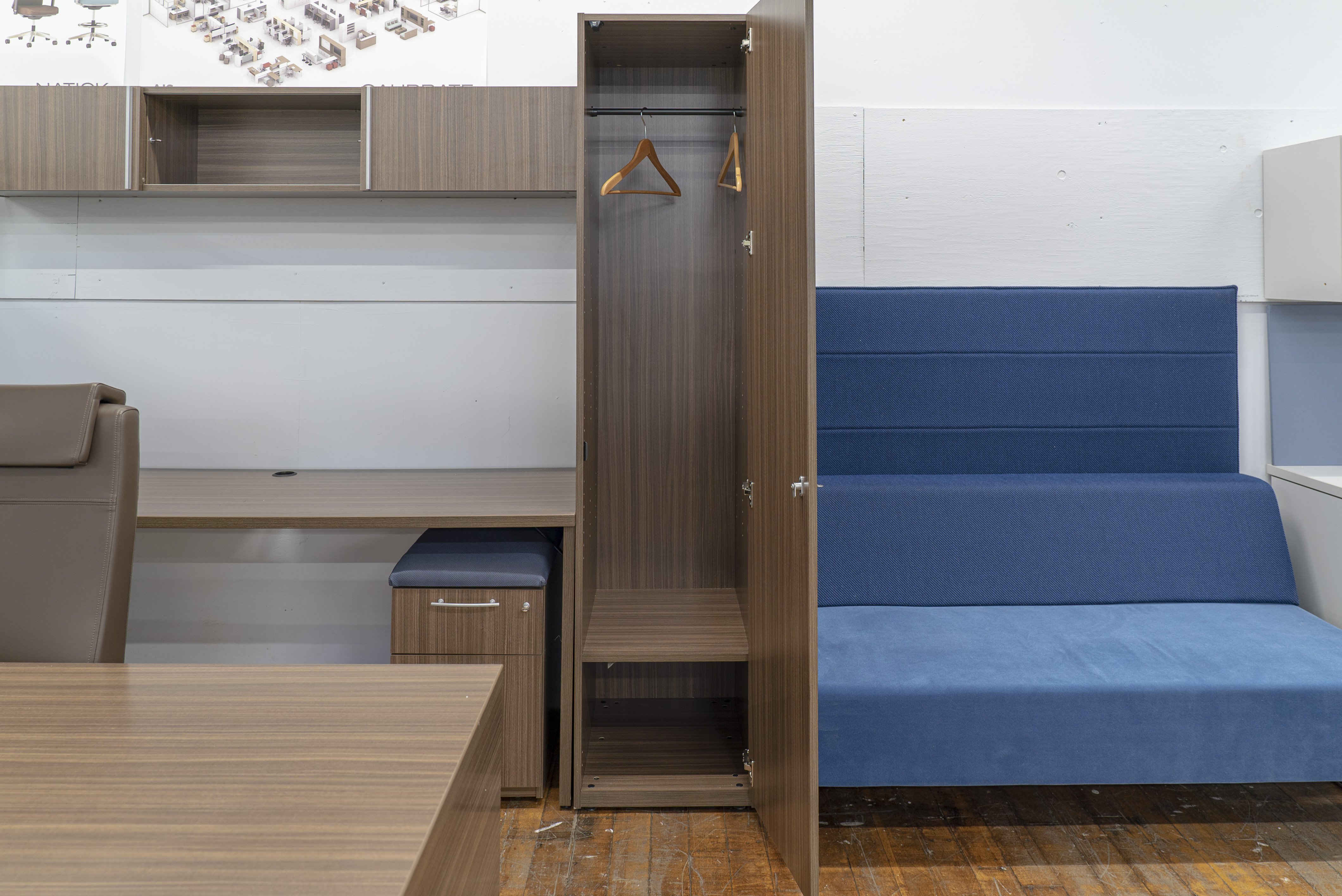 national-tessera-sit-to-stand-private-office-suite