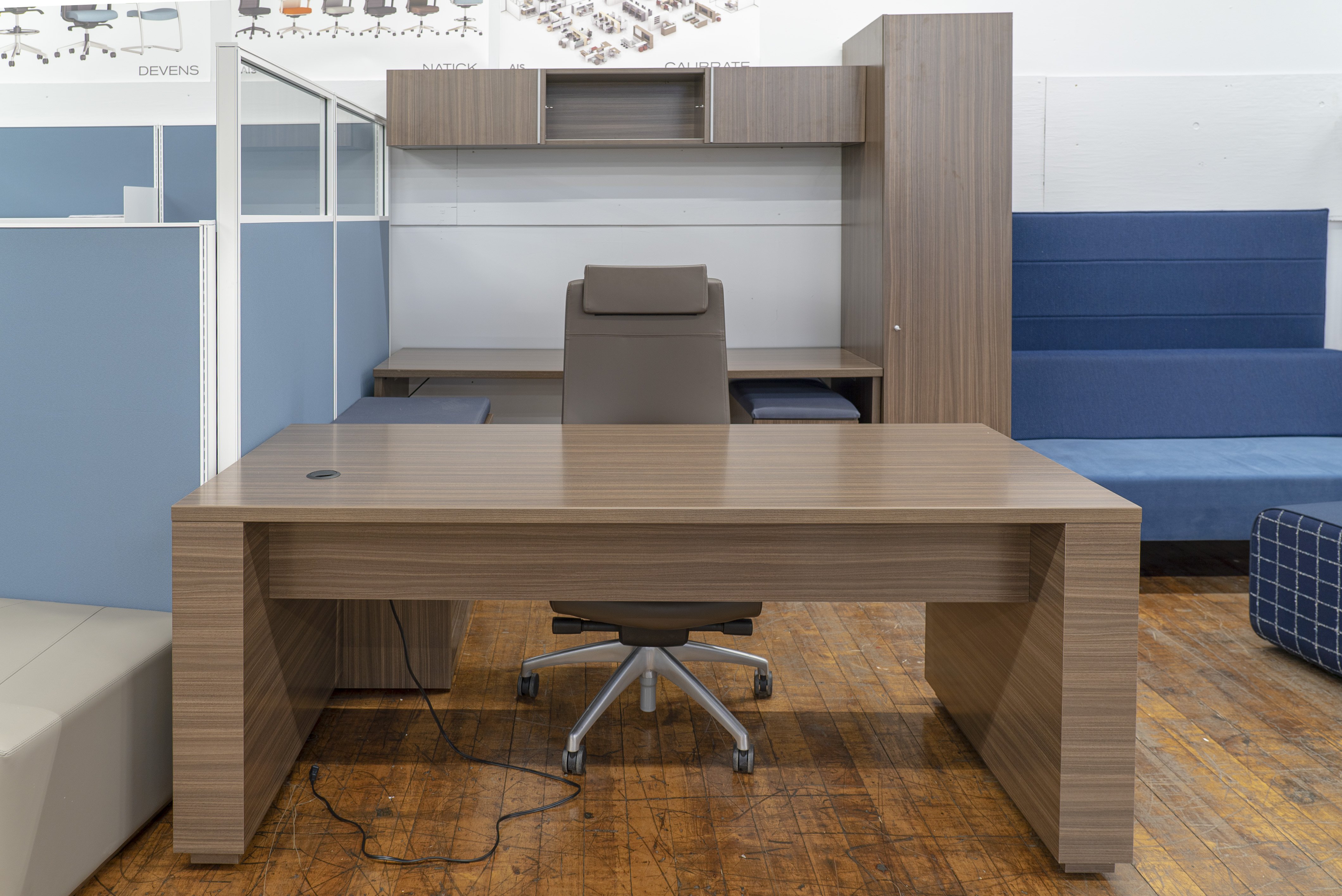 national-tessera-sit-to-stand-private-office-suite