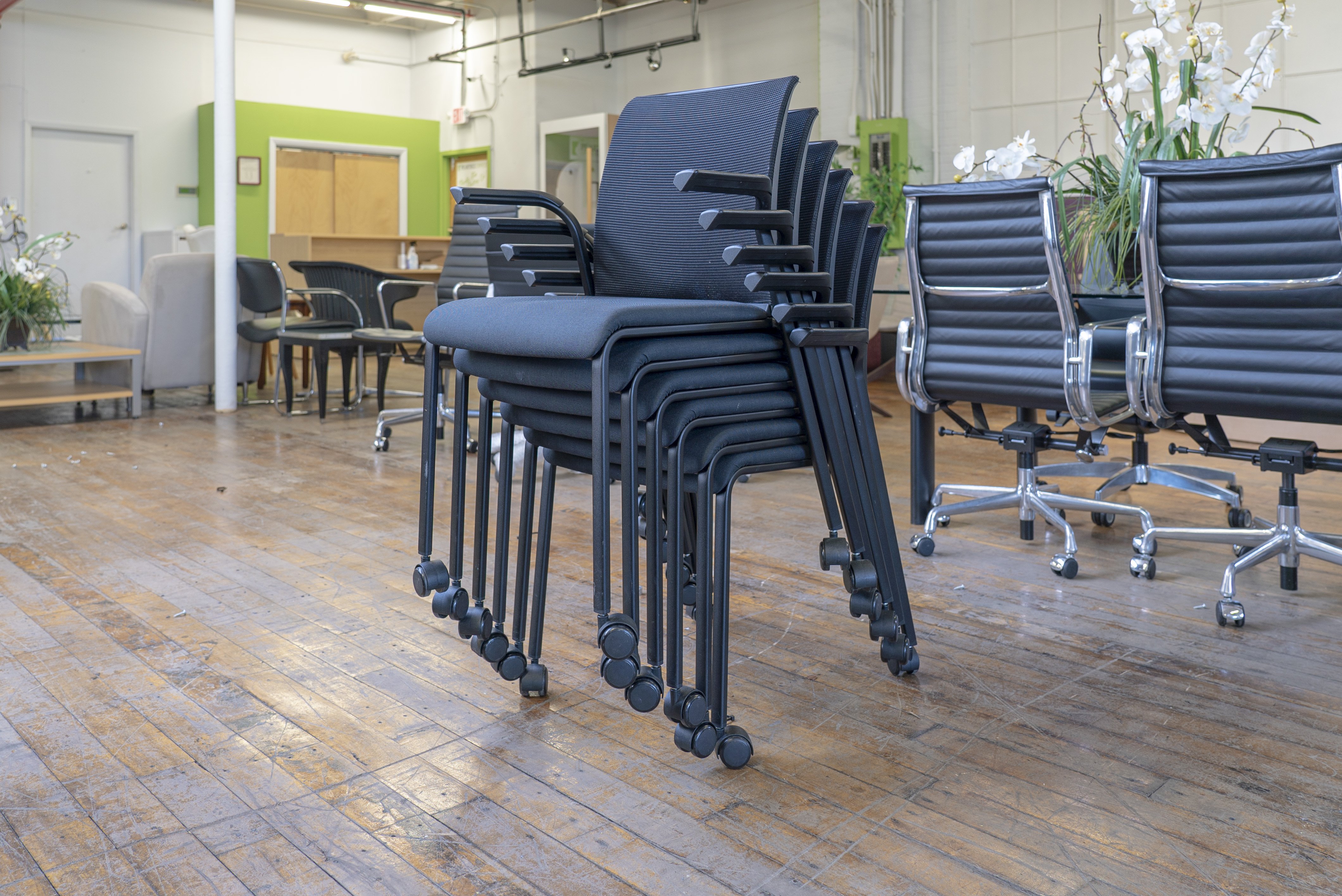 tofr-gen-sc-reply-mbl-stk-chr-w-arms-blk