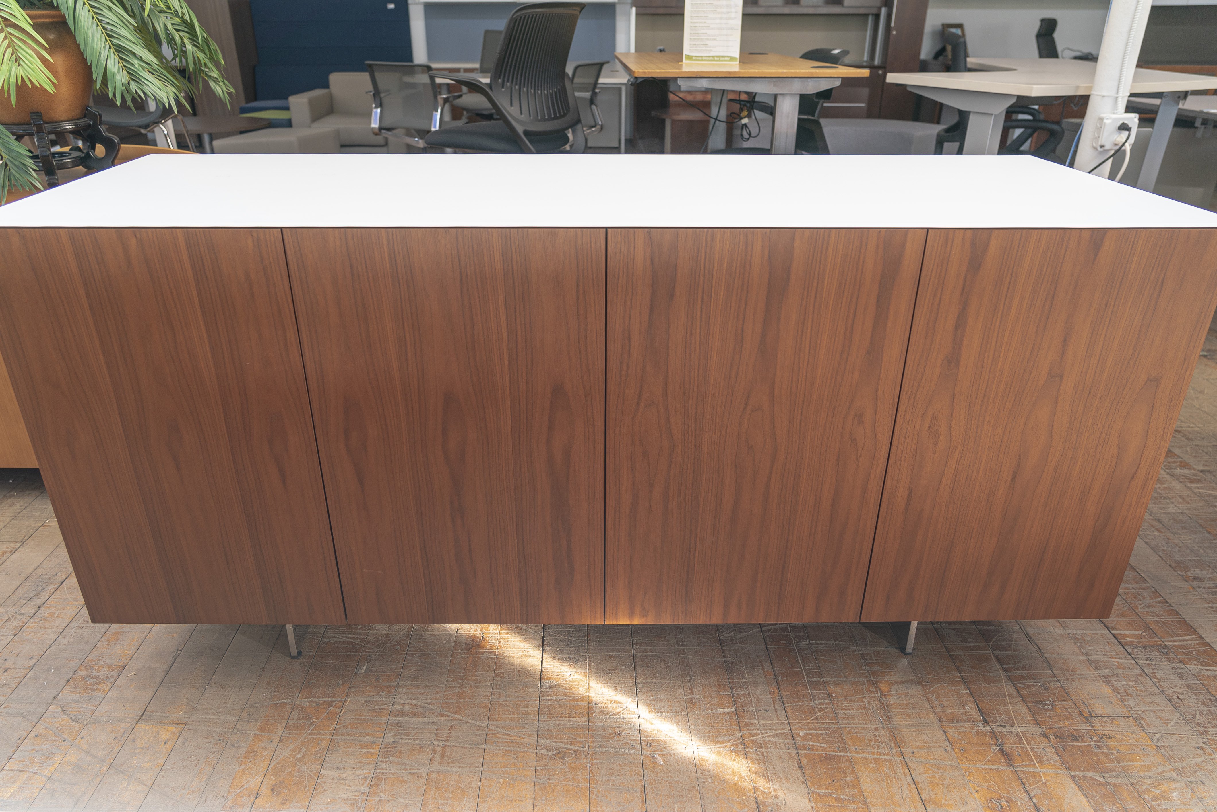 nucraft-flow-9-conference-glass-top-table-matching-credenza