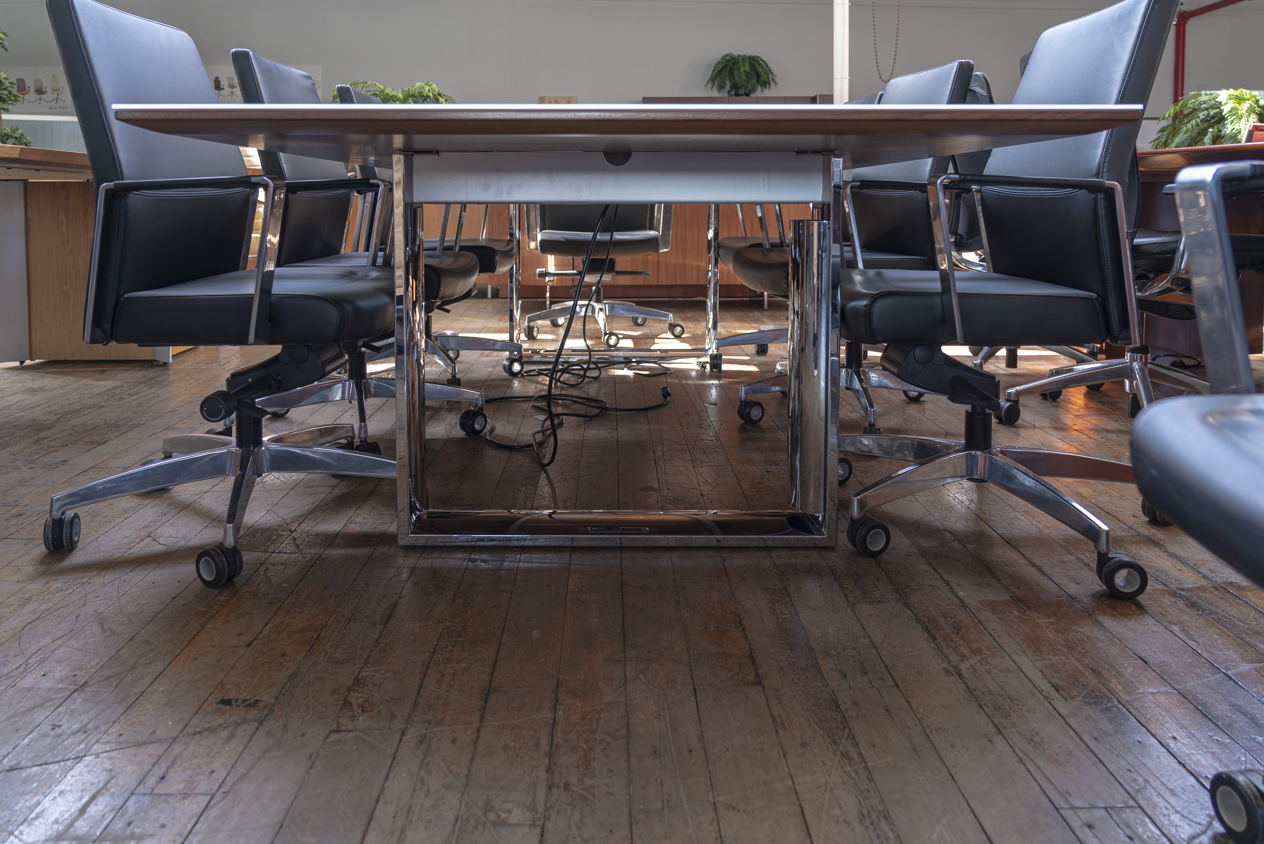 nucraft-flow-9-conference-glass-top-table-matching-credenza
