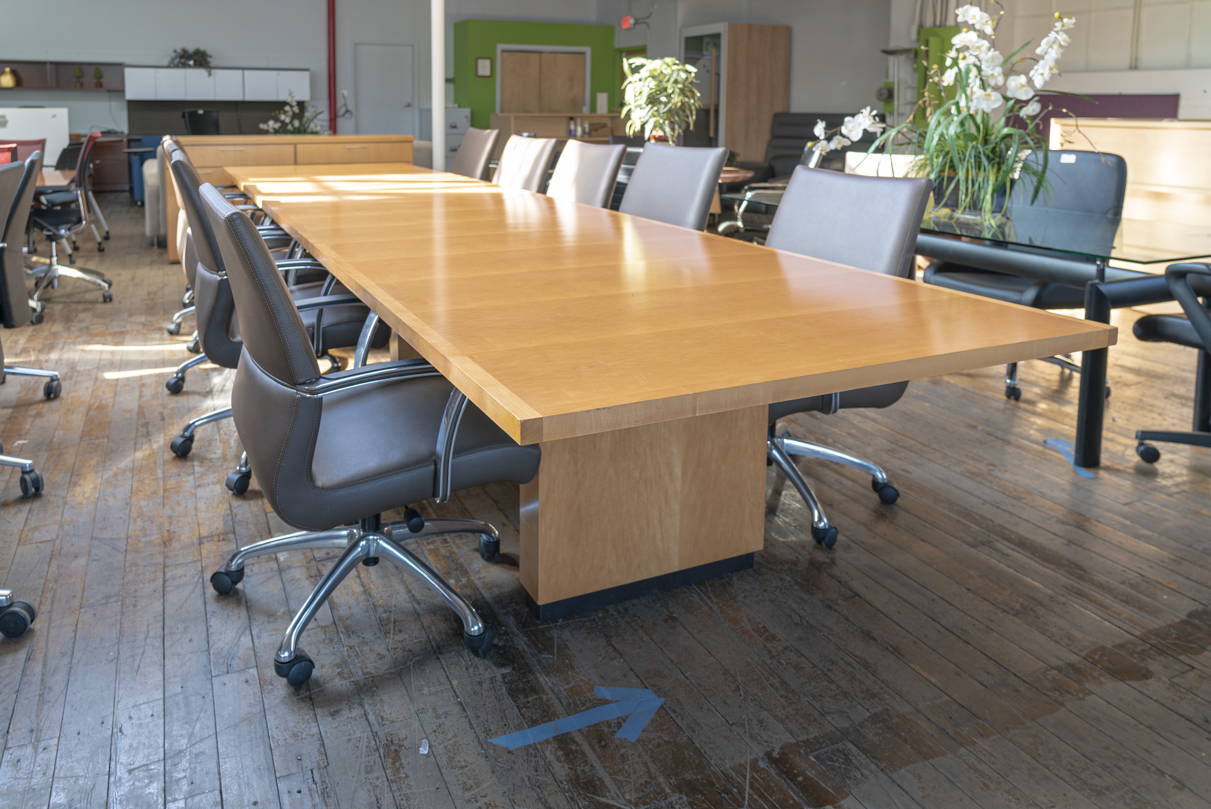 steelcase-16-honey-maple-conference-table-matching-national-credenza