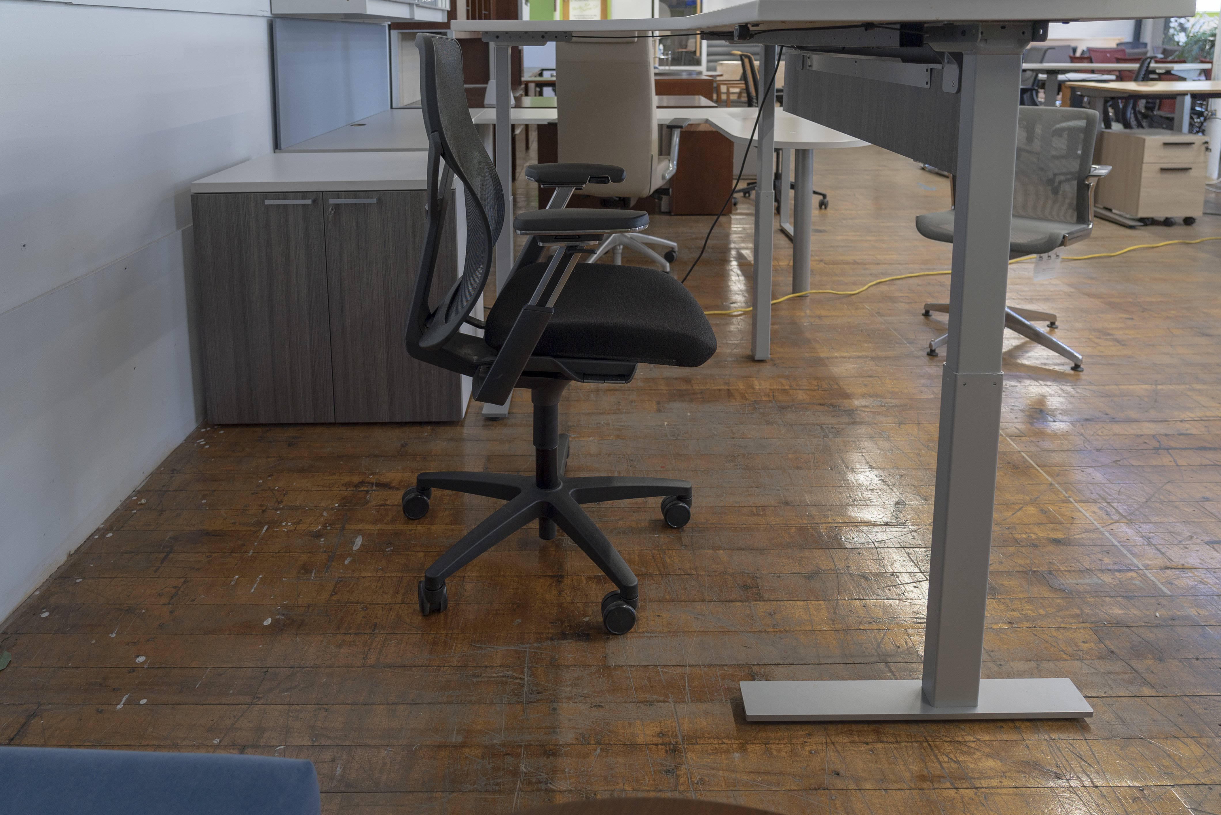 allsteel-height-adjustable-l-desk