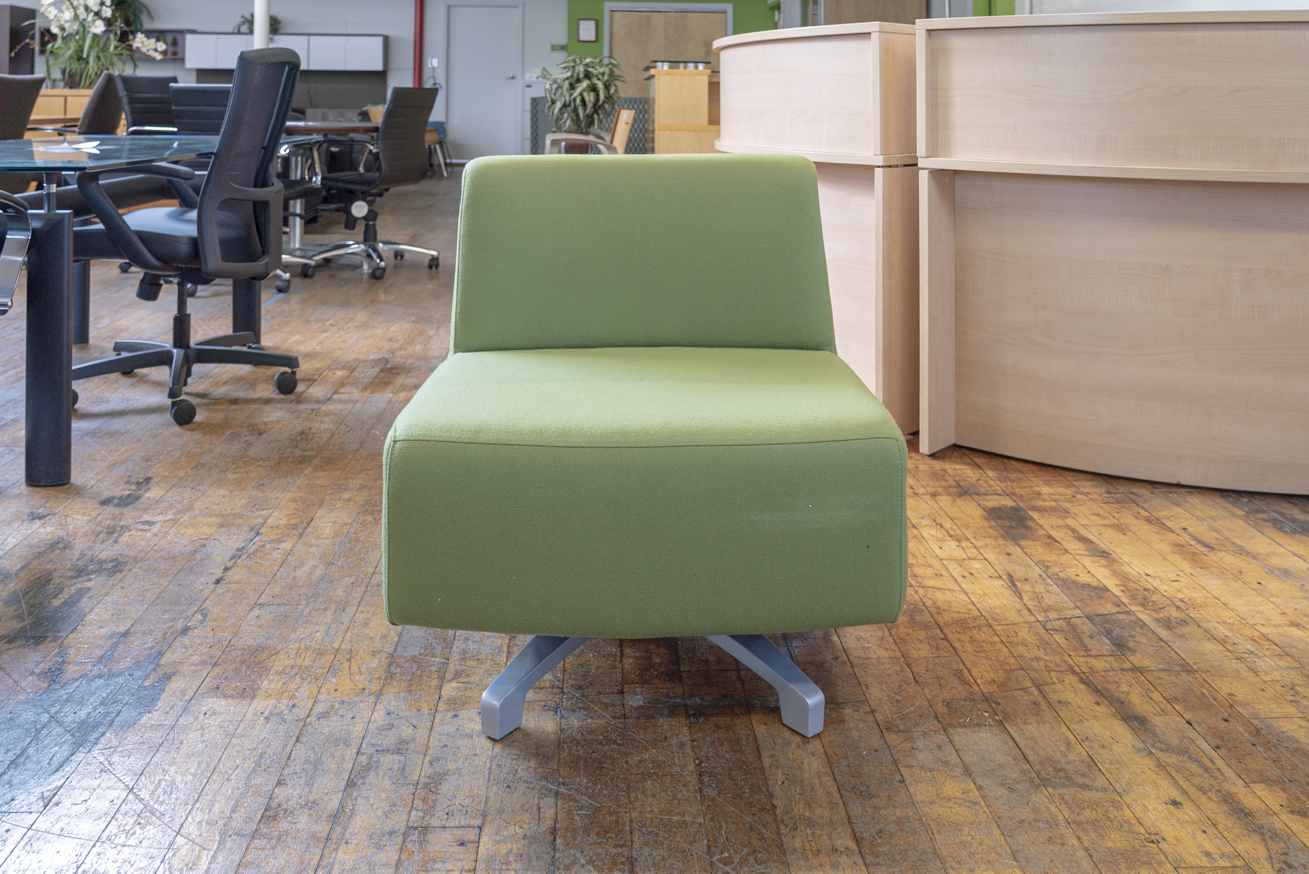 allsteel-linger-swivel-lounge-chairs