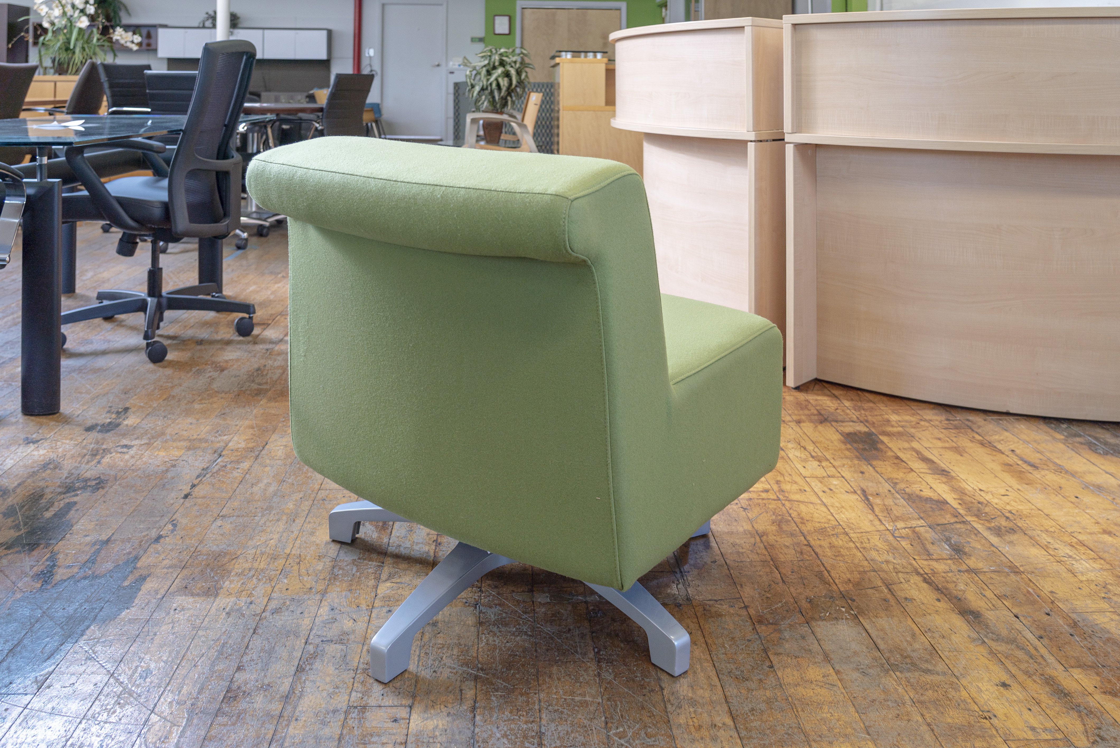 allsteel-linger-swivel-lounge-chairs