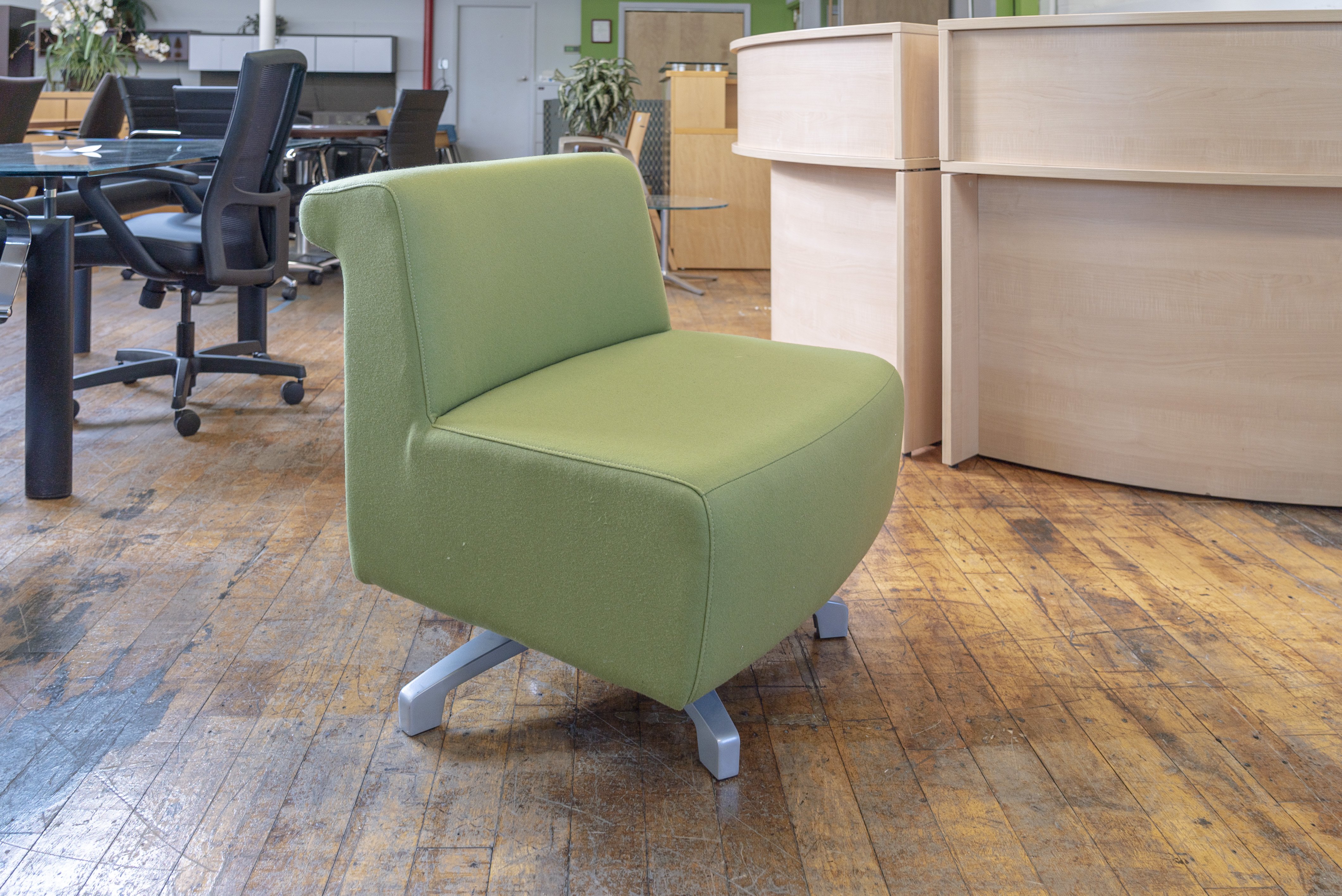 allsteel-linger-swivel-lounge-chairs