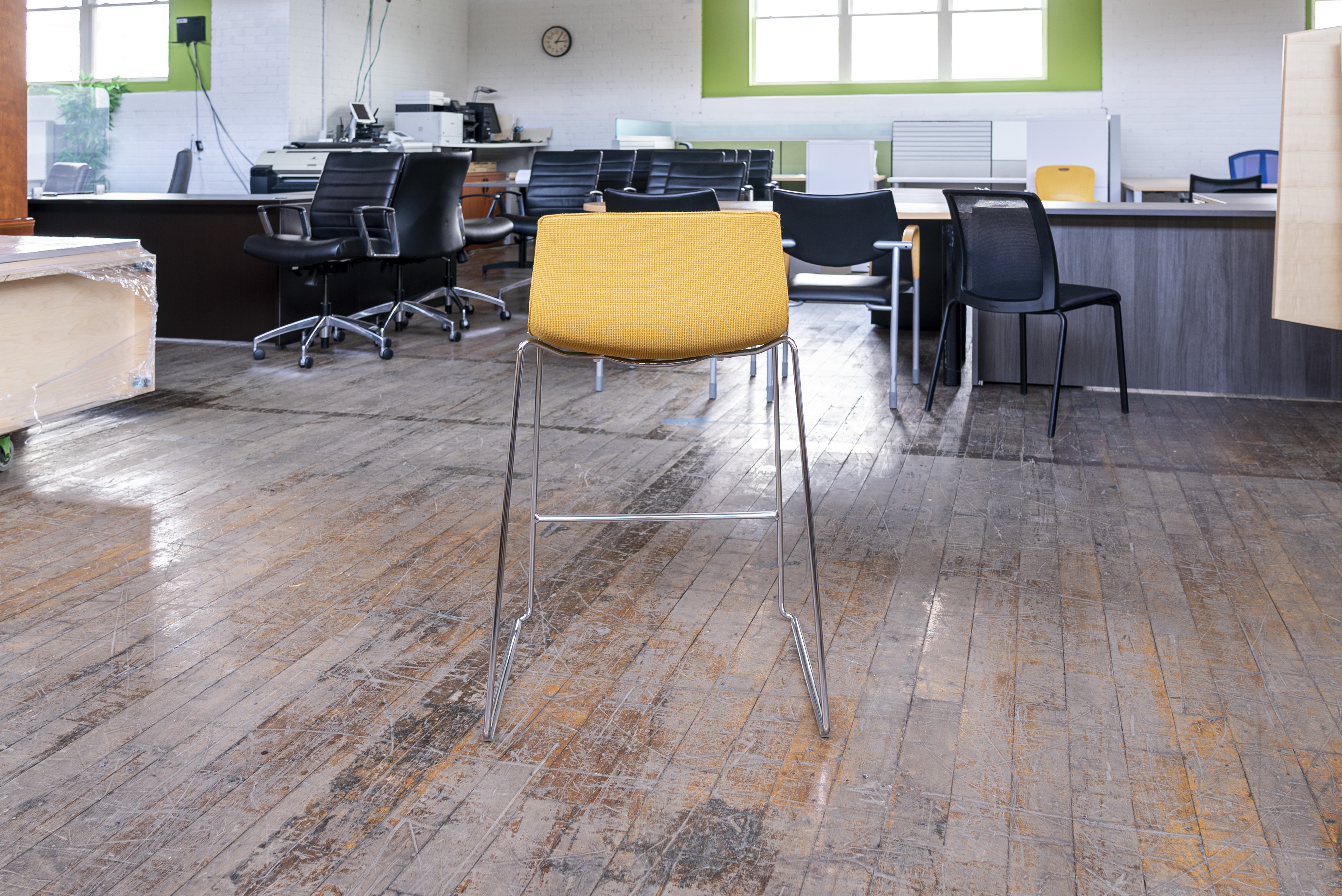 andreu-world-flex-low-back-stools-available-in-2-colors