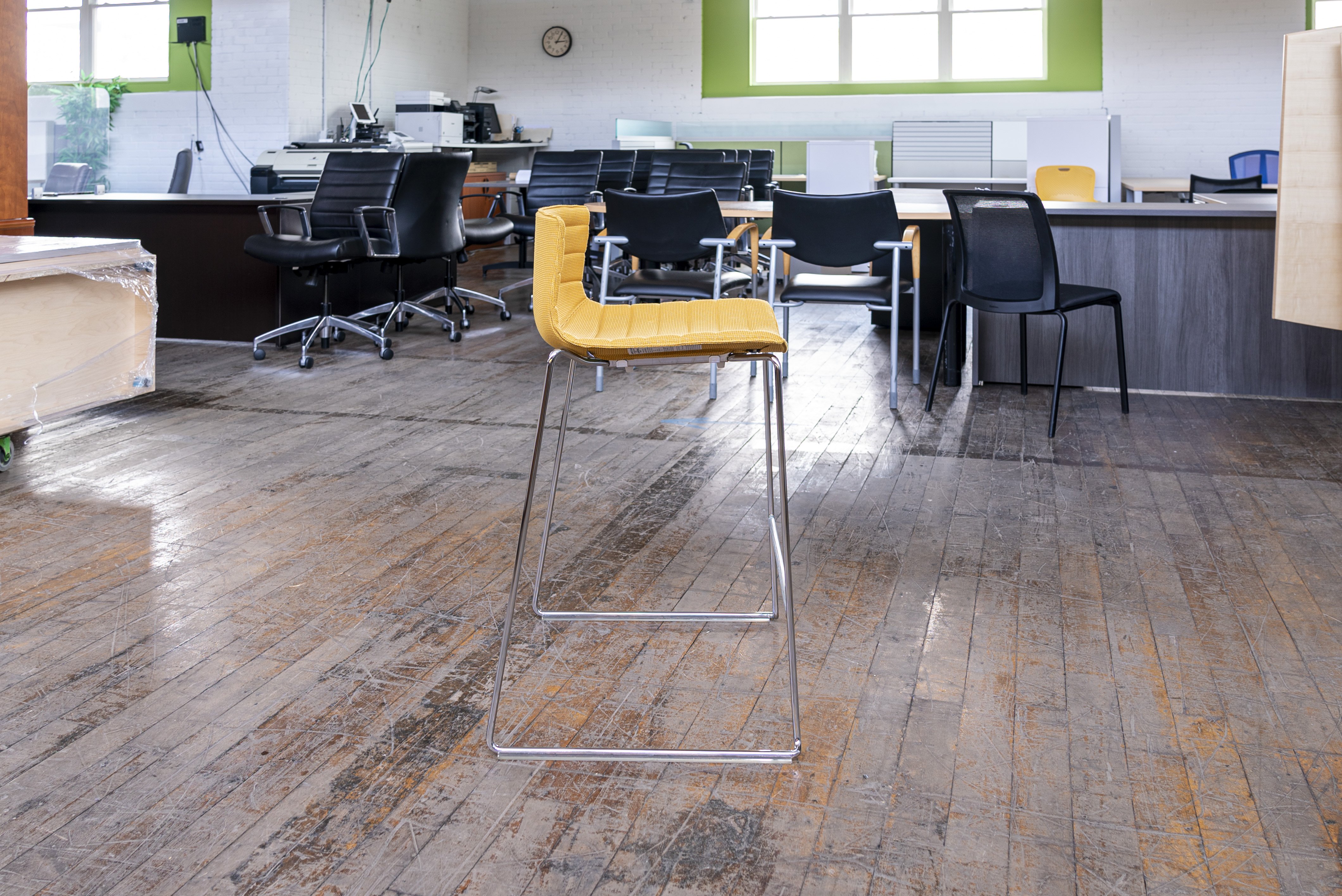 andreu-world-flex-low-back-stools-available-in-2-colors