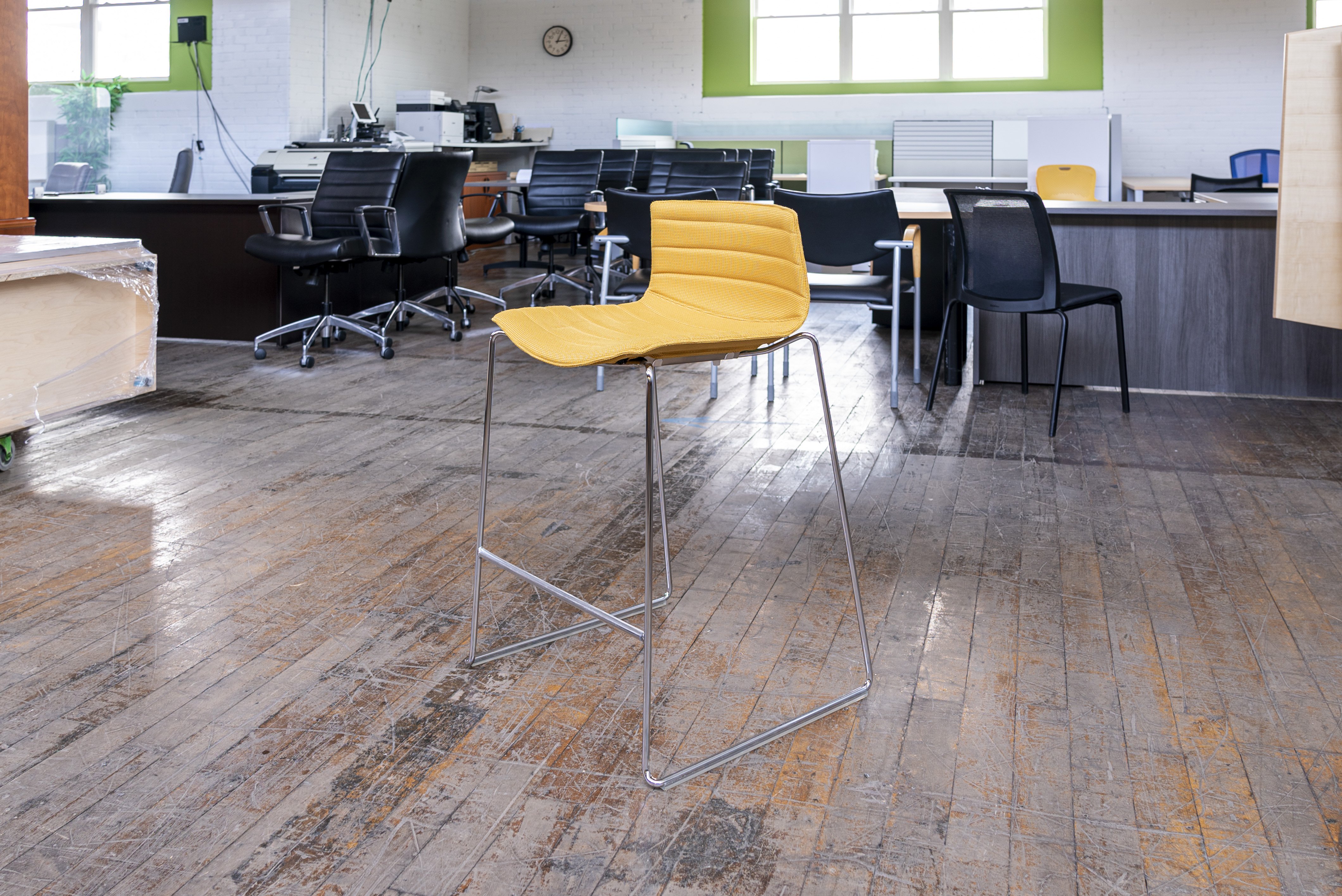 andreu-world-flex-low-back-stools-available-in-2-colors