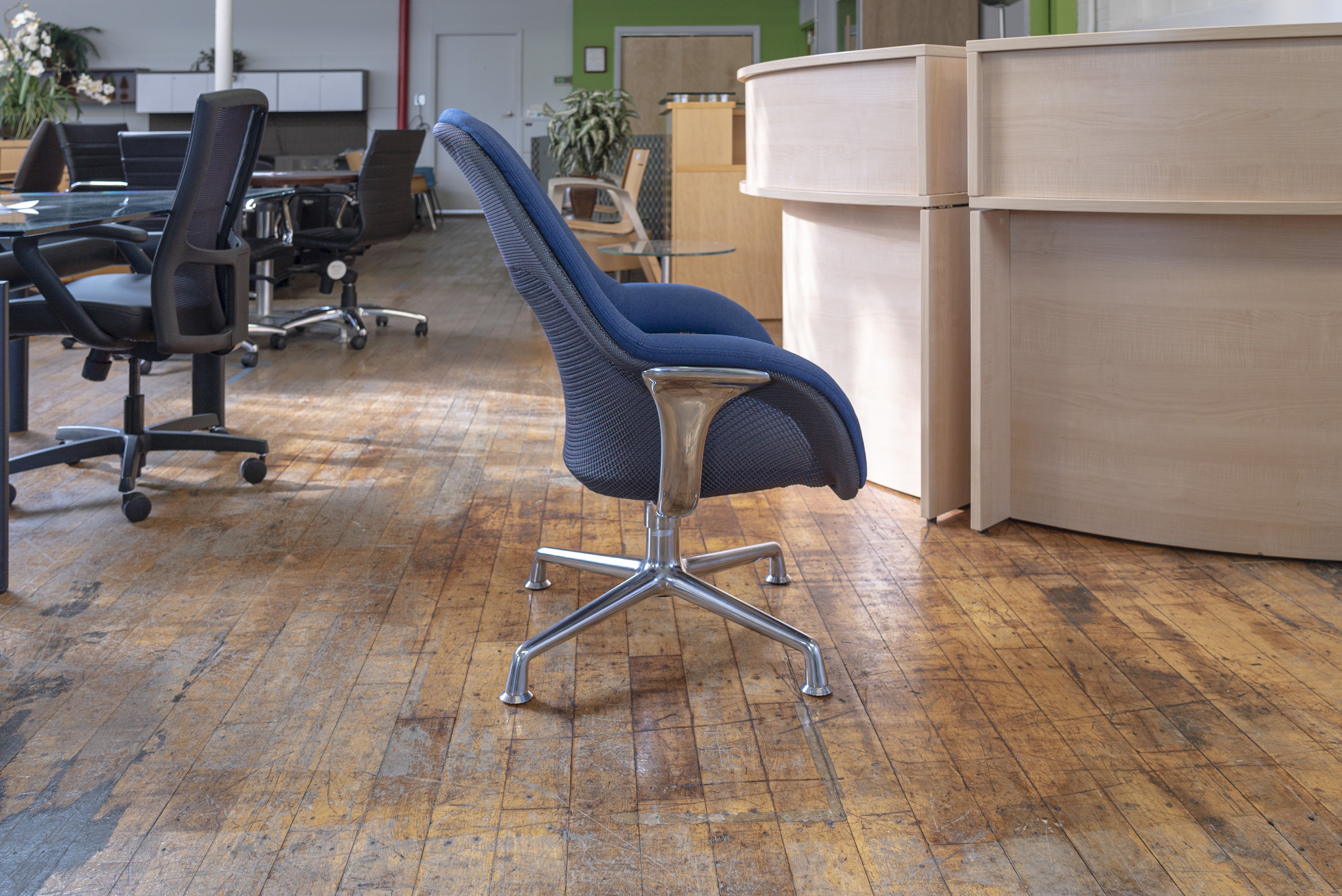 coalesse-sw_1-lounge-swivel-chairs