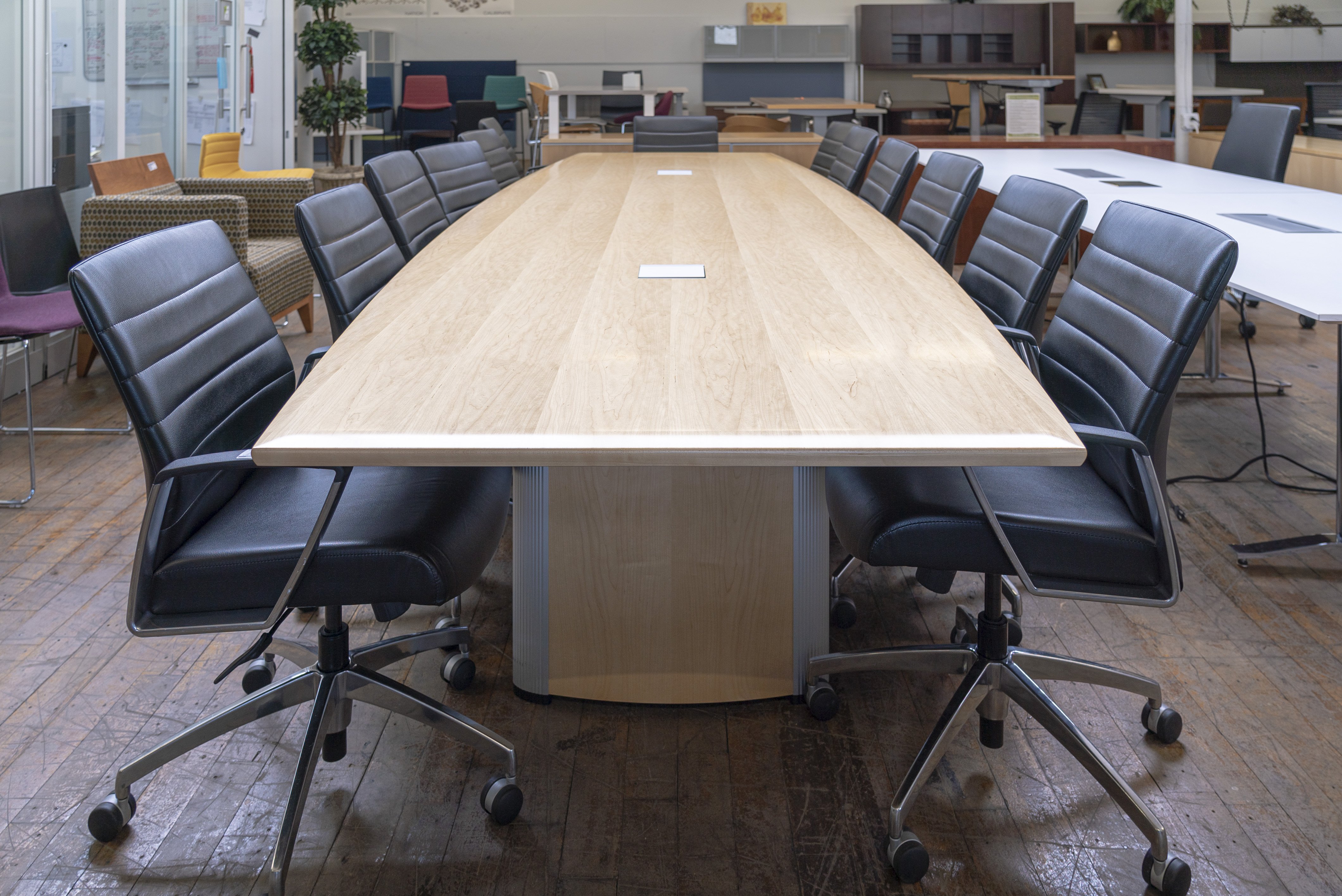 nienkamper-vox-14-maple-boat-shaped-conference-table-credenza