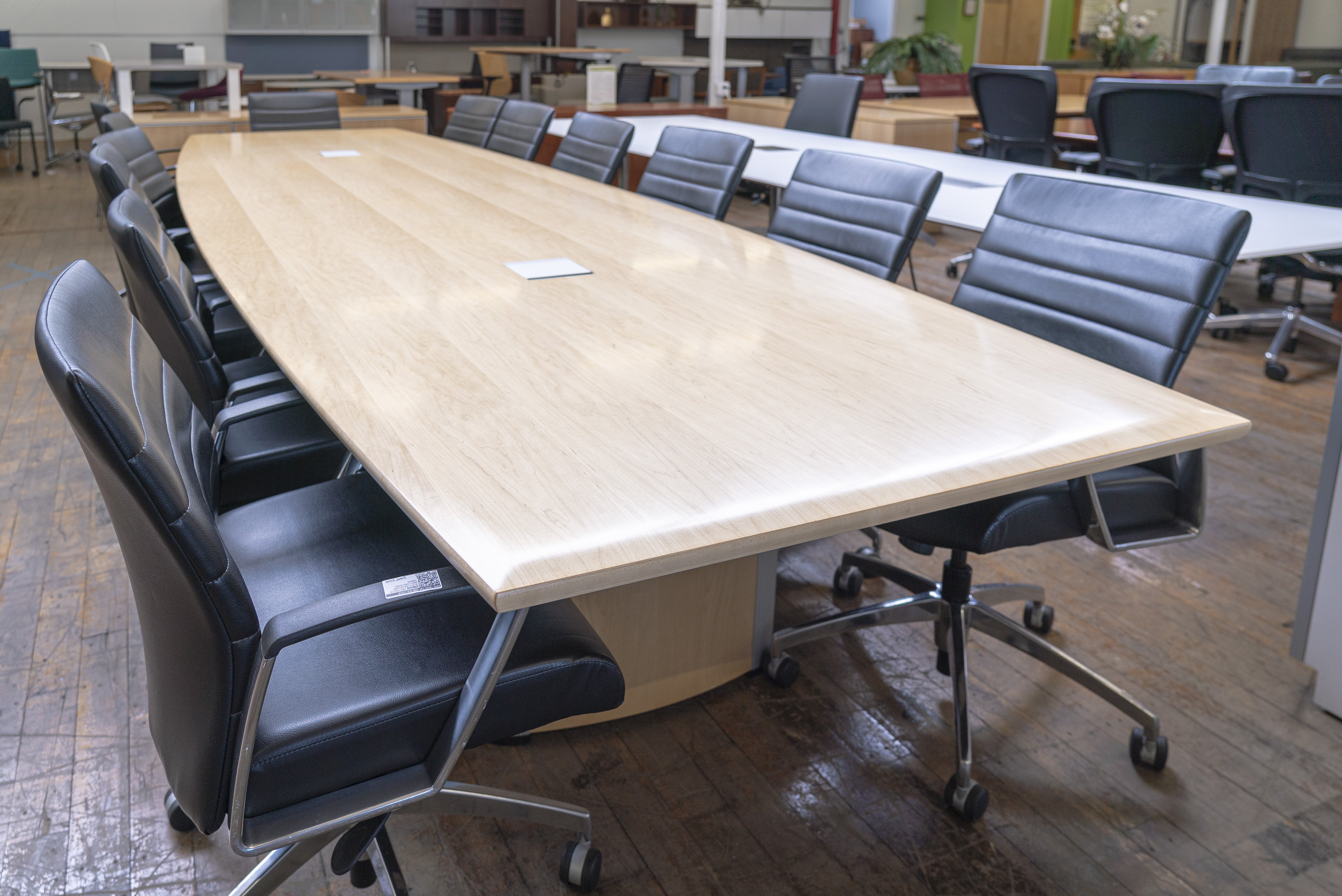 nienkamper-vox-14-maple-boat-shaped-conference-table-credenza
