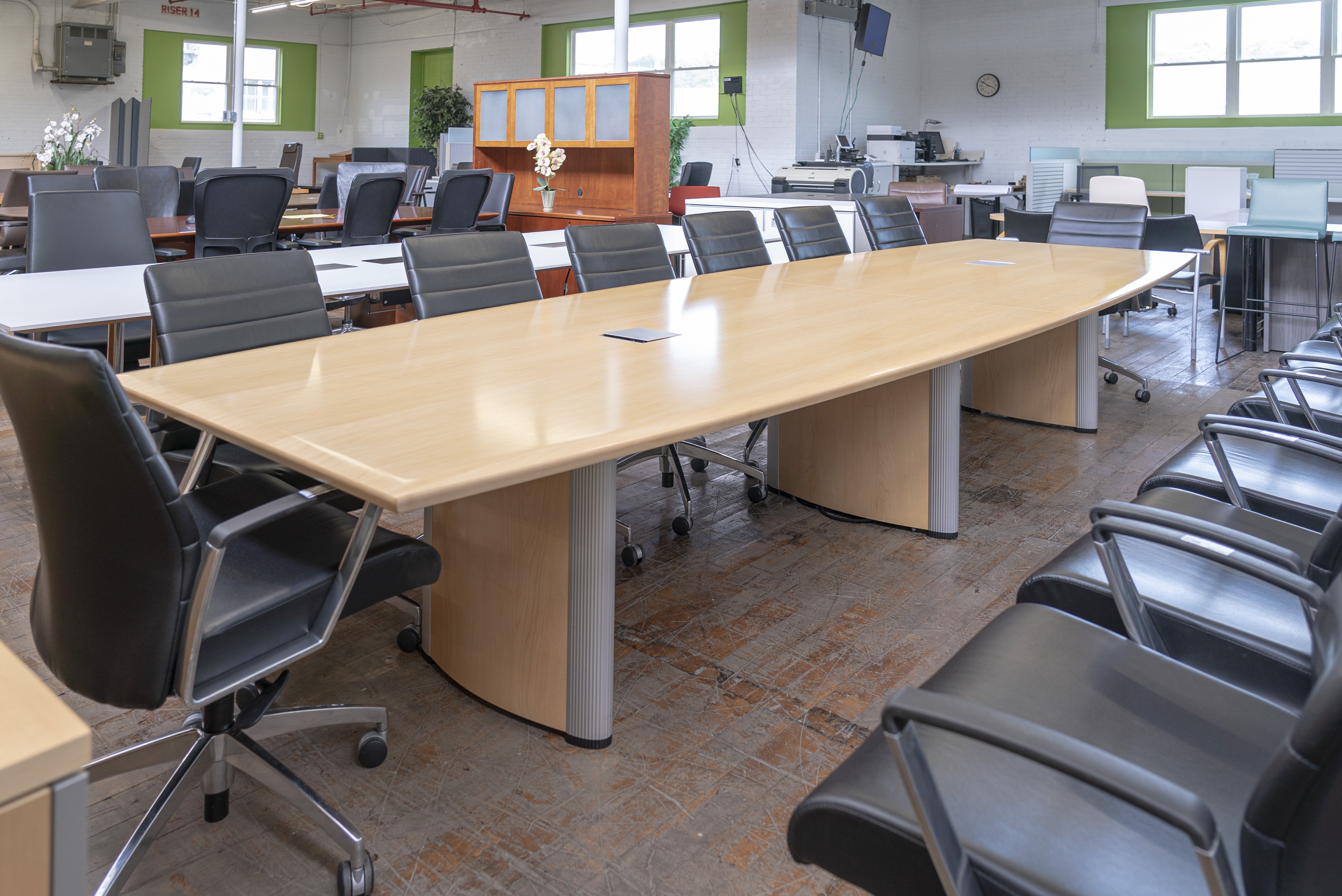 nienkamper-vox-14-maple-boat-shaped-conference-table-credenza