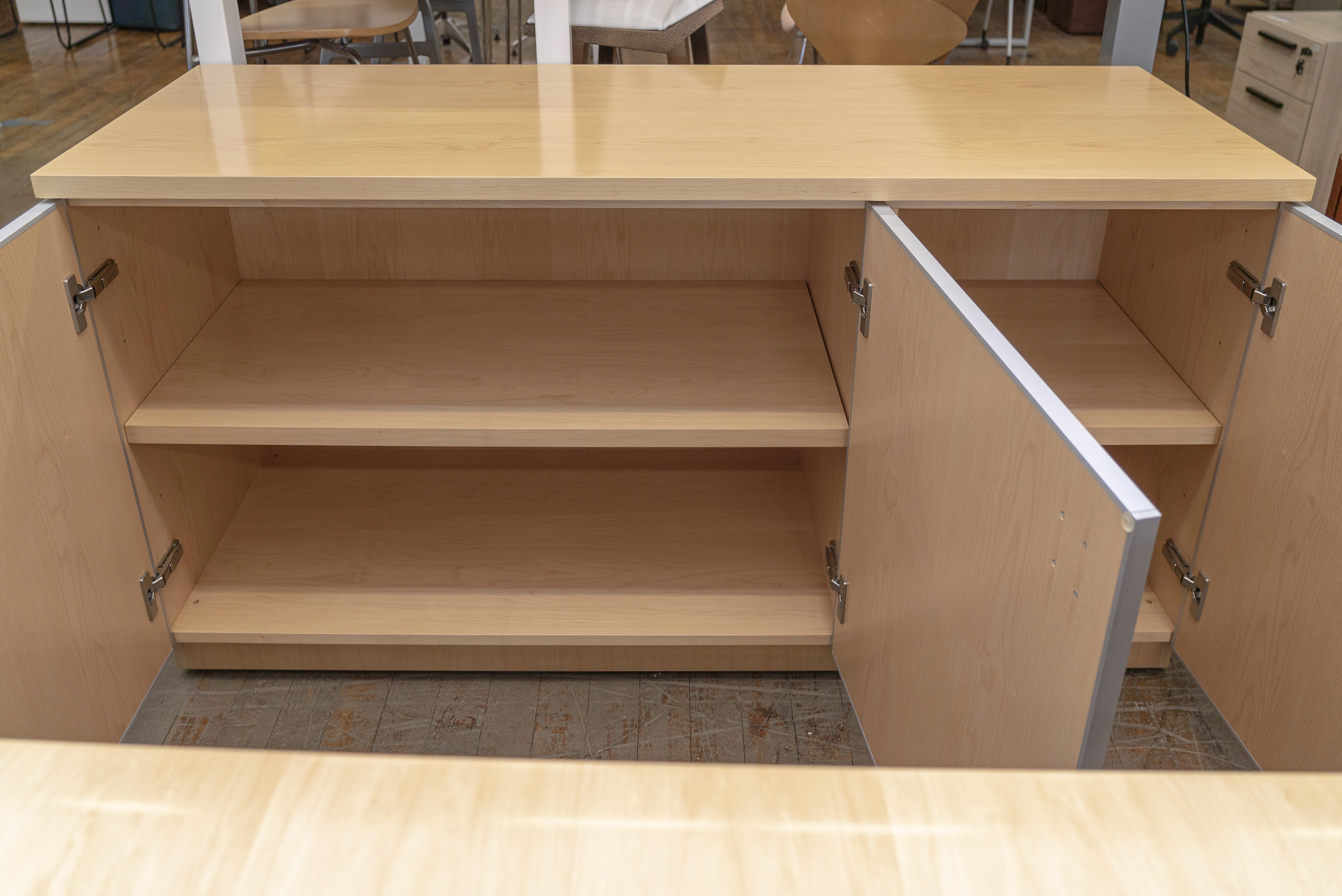 nienkamper-vox-14-maple-boat-shaped-conference-table-credenza