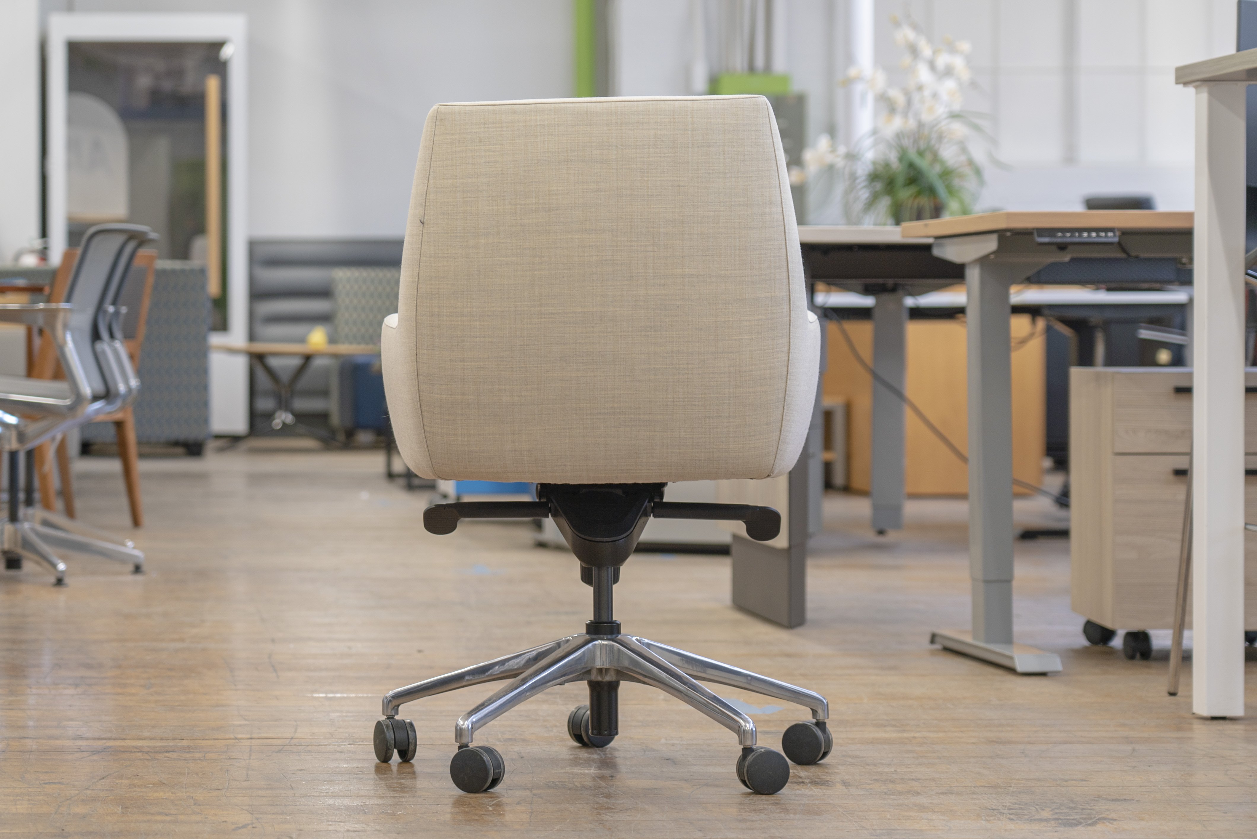 bernhardt-design-cardan-conference-chairs