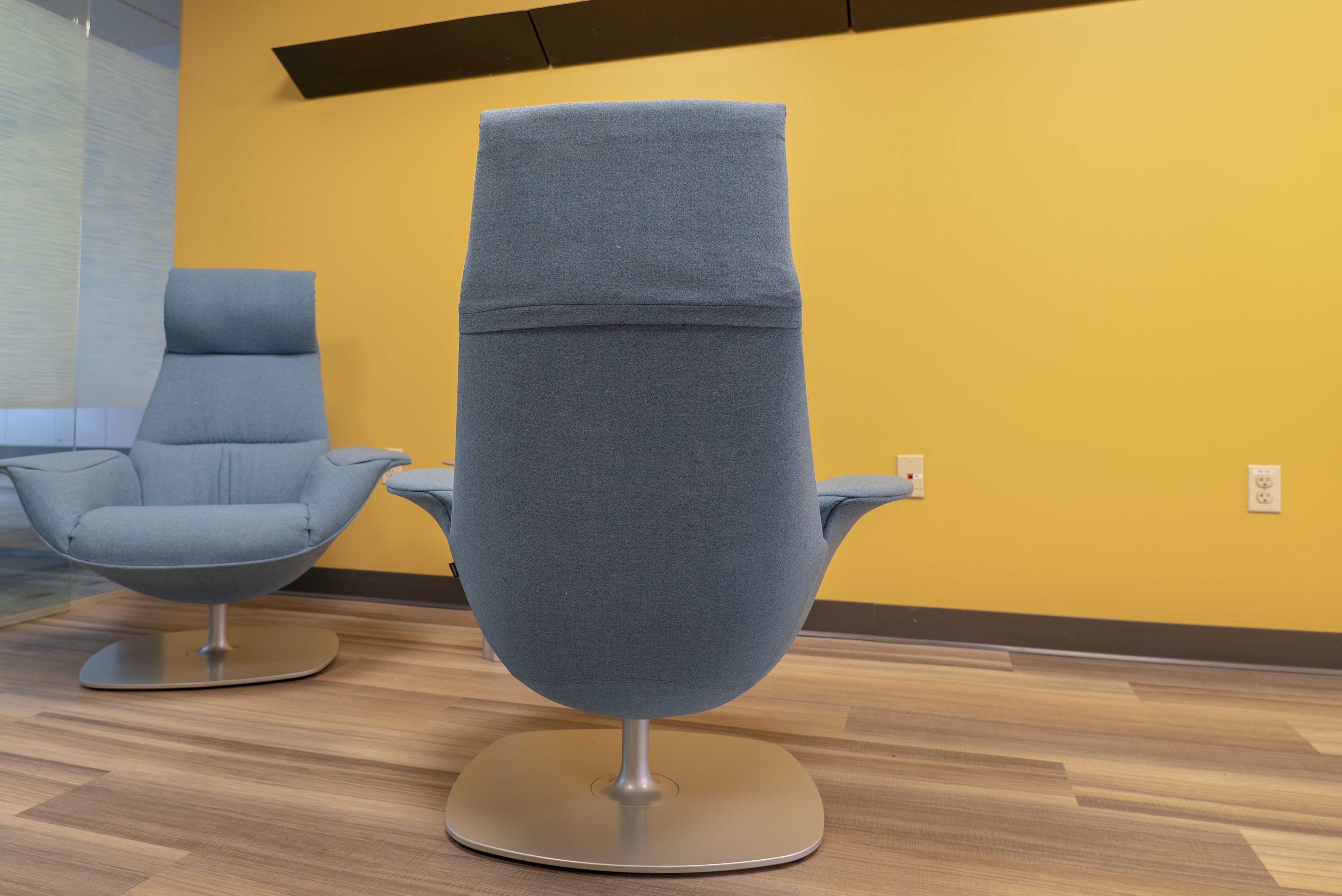 coalesse-massaud-lounge-swivels-chairs