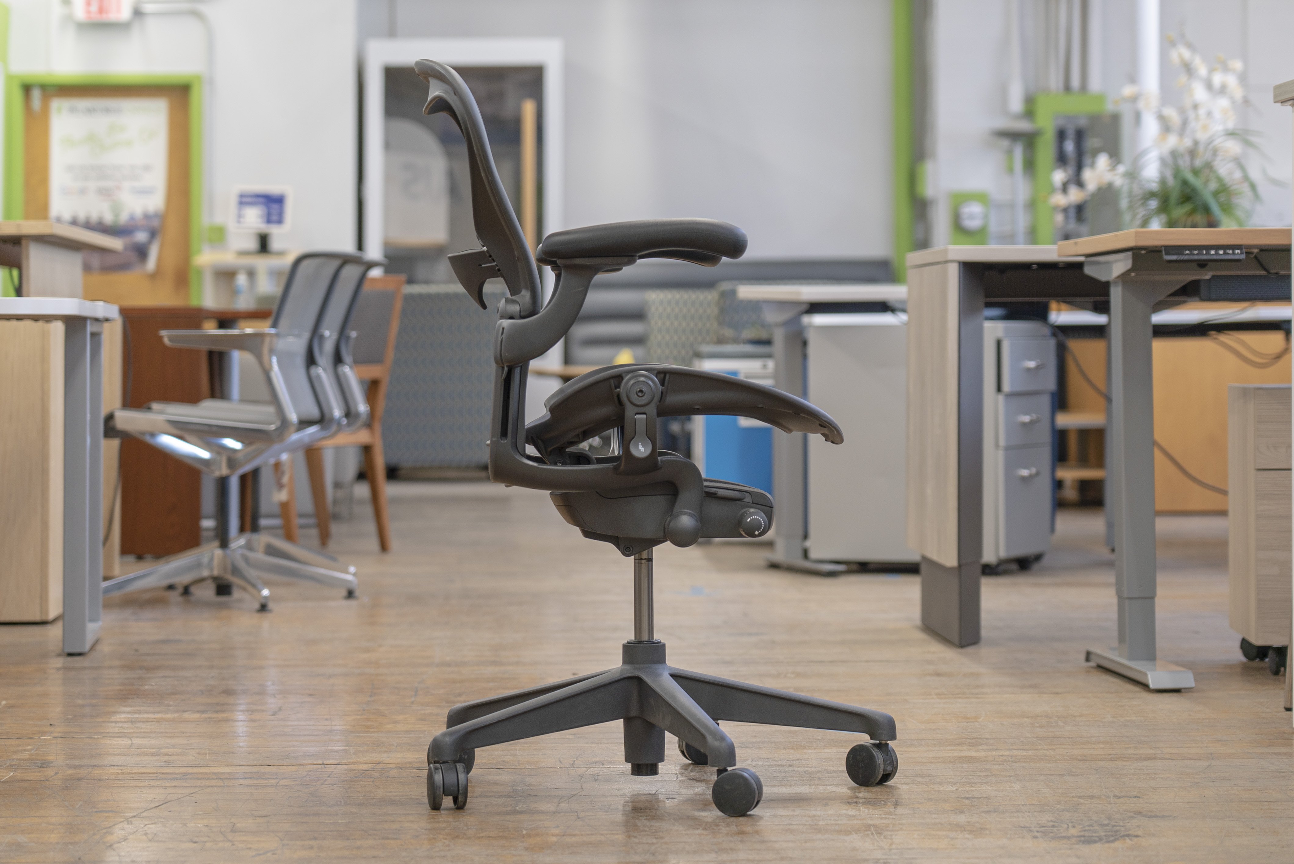 herman-miller-aeron-chairs