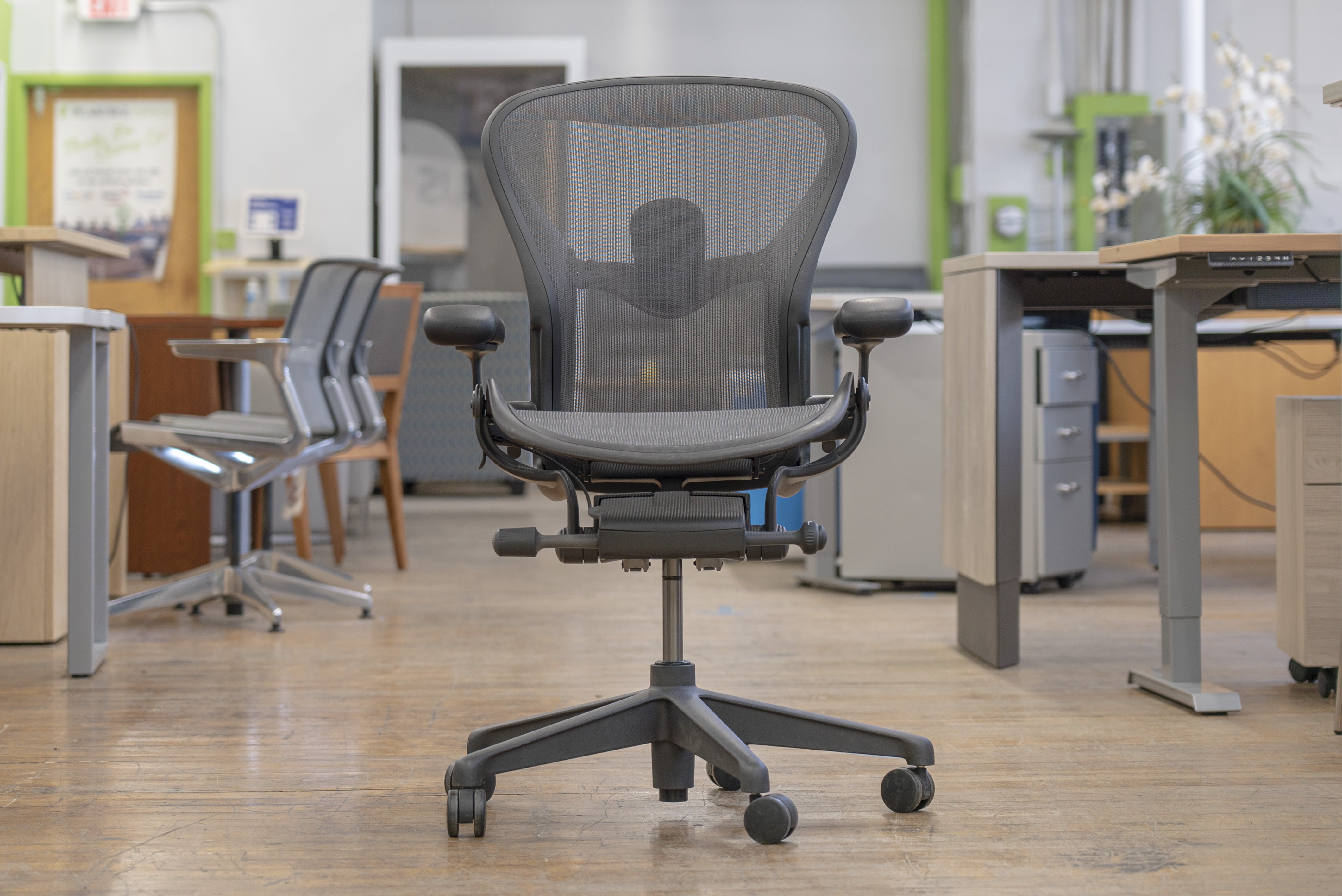 herman-miller-aeron-chairs